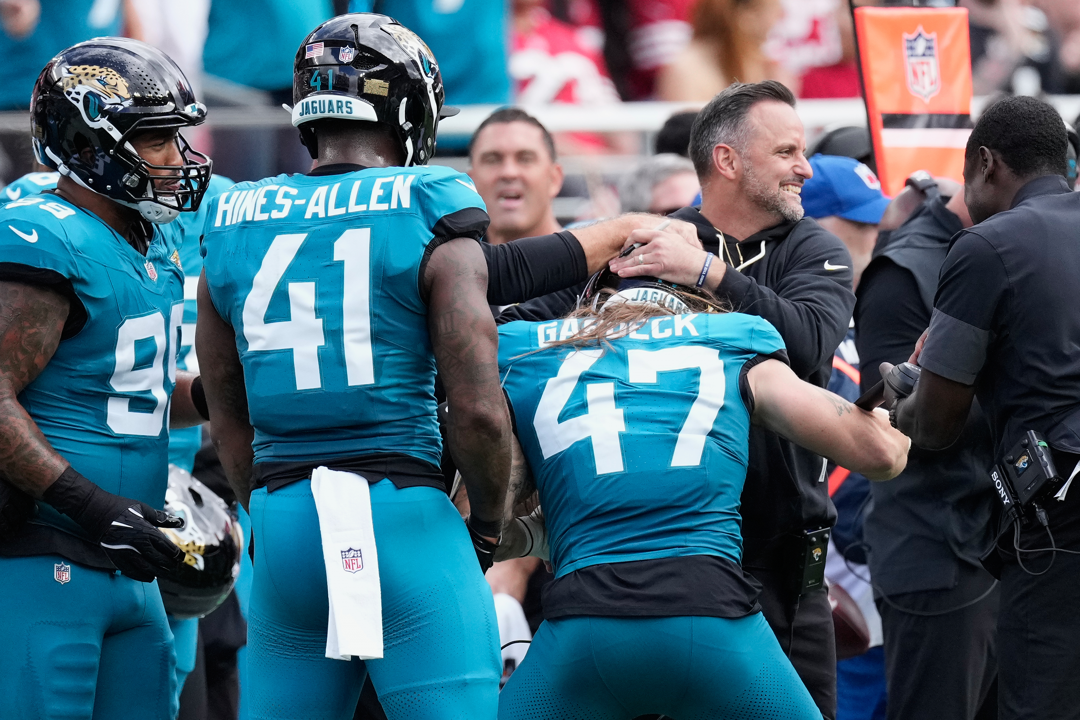 Behind coordinator Anthony Campanile and his defense, the Jacksonville Jaguars have shown a ton of promise the first month of the season. (AP Photo/Godofredo A. Vásquez)