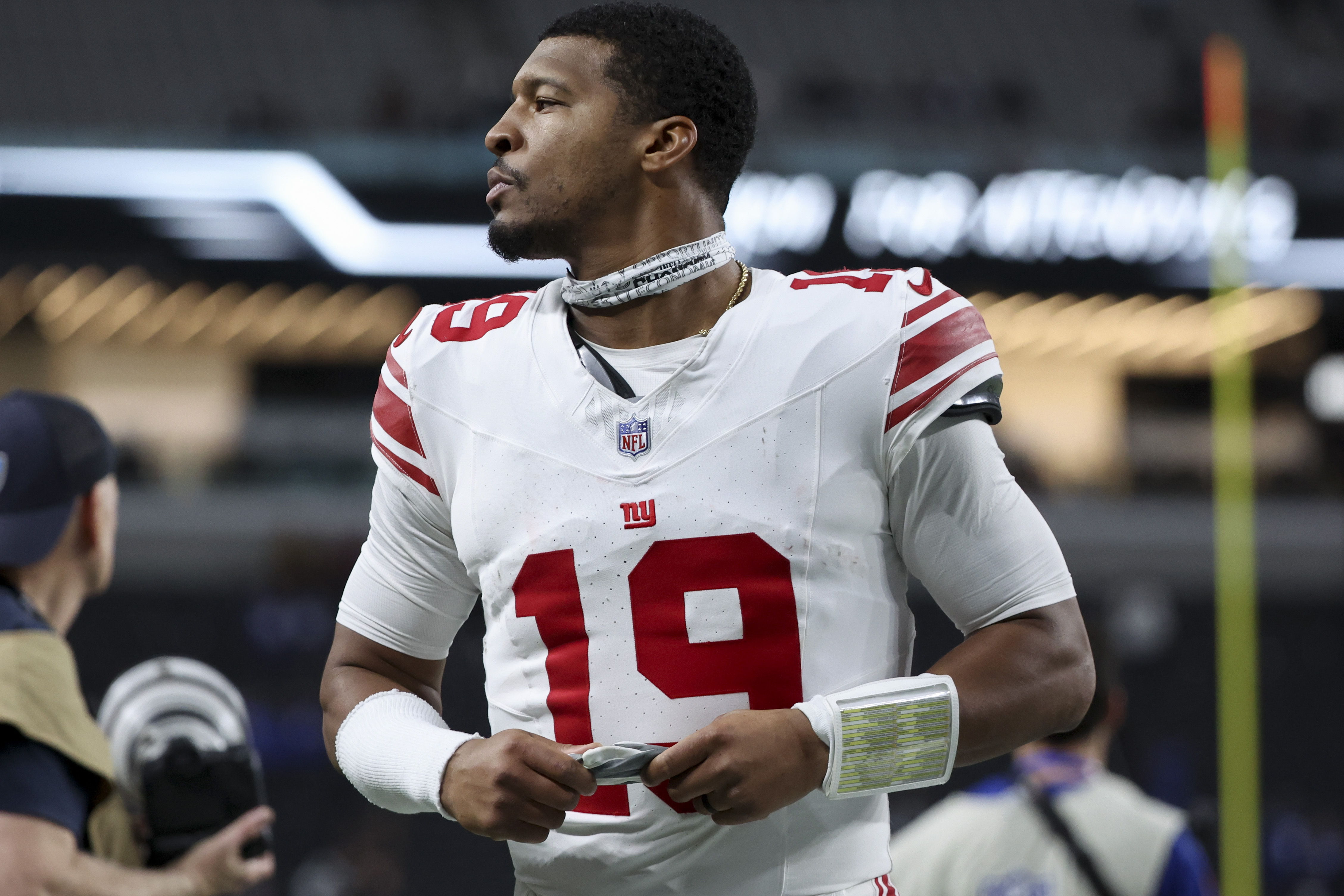 Jameis Winston headlines guest on Saturday Night's ManningCast