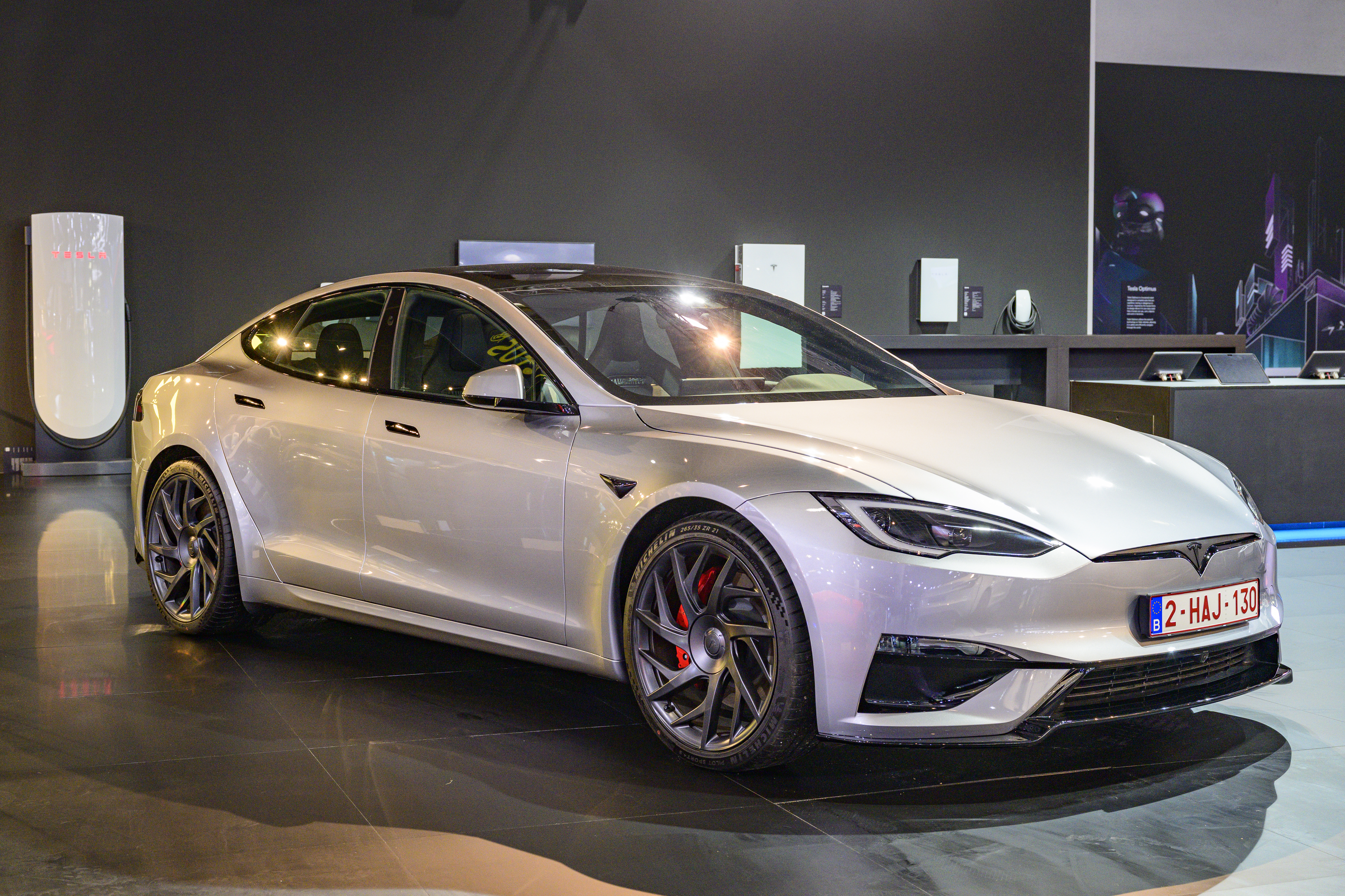 Tesla Killing Off Model S and X for Robot Production