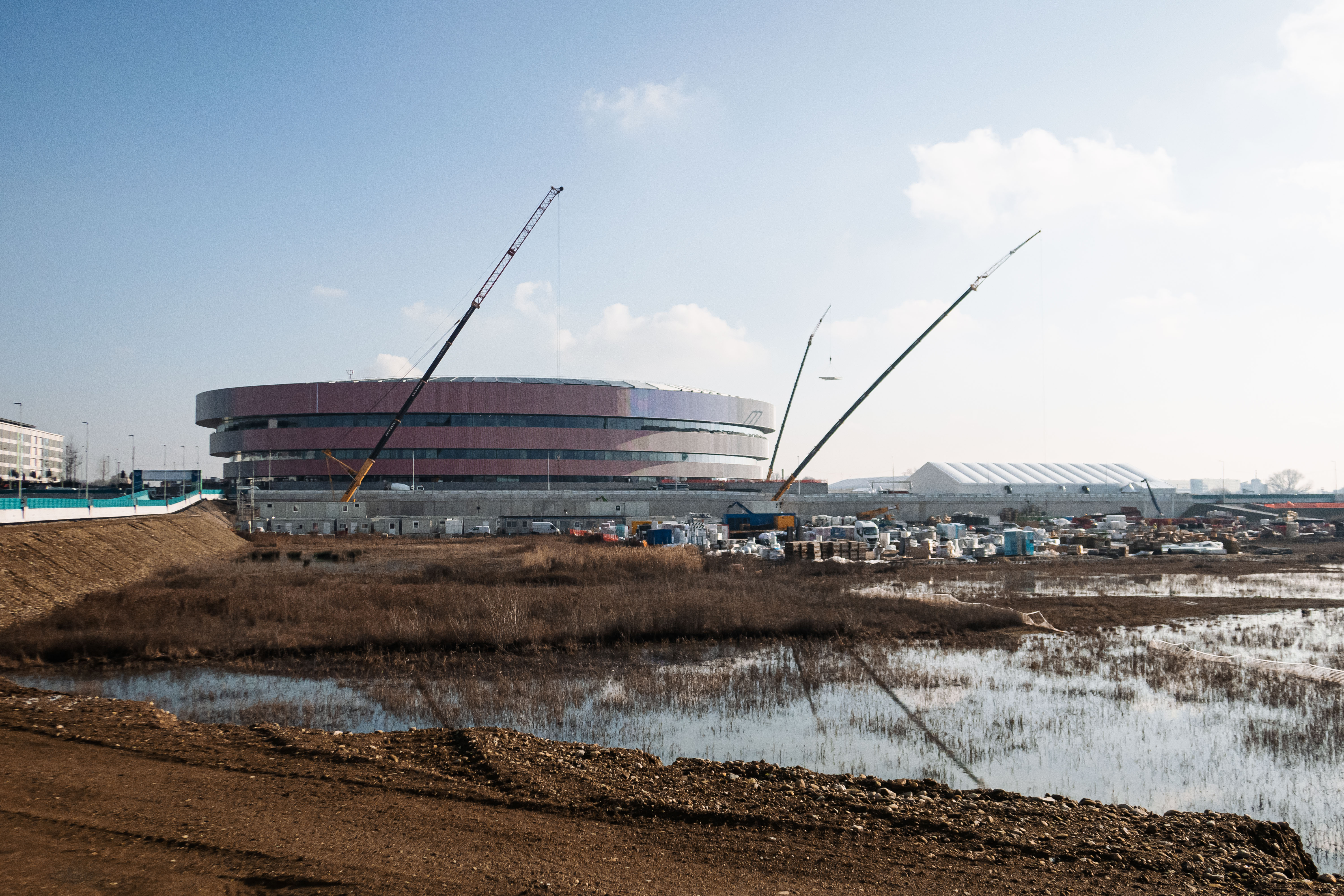 A general view of the work at the Milano Santa Giulia Ice Hockey Arena in Milan, Italy, on January 29, 2026, one week before the start of the competitions of the Milano Cortina 2026 Winter Olympics Games (Photo by Alessandro Bremec/NurPhoto via Getty Images).