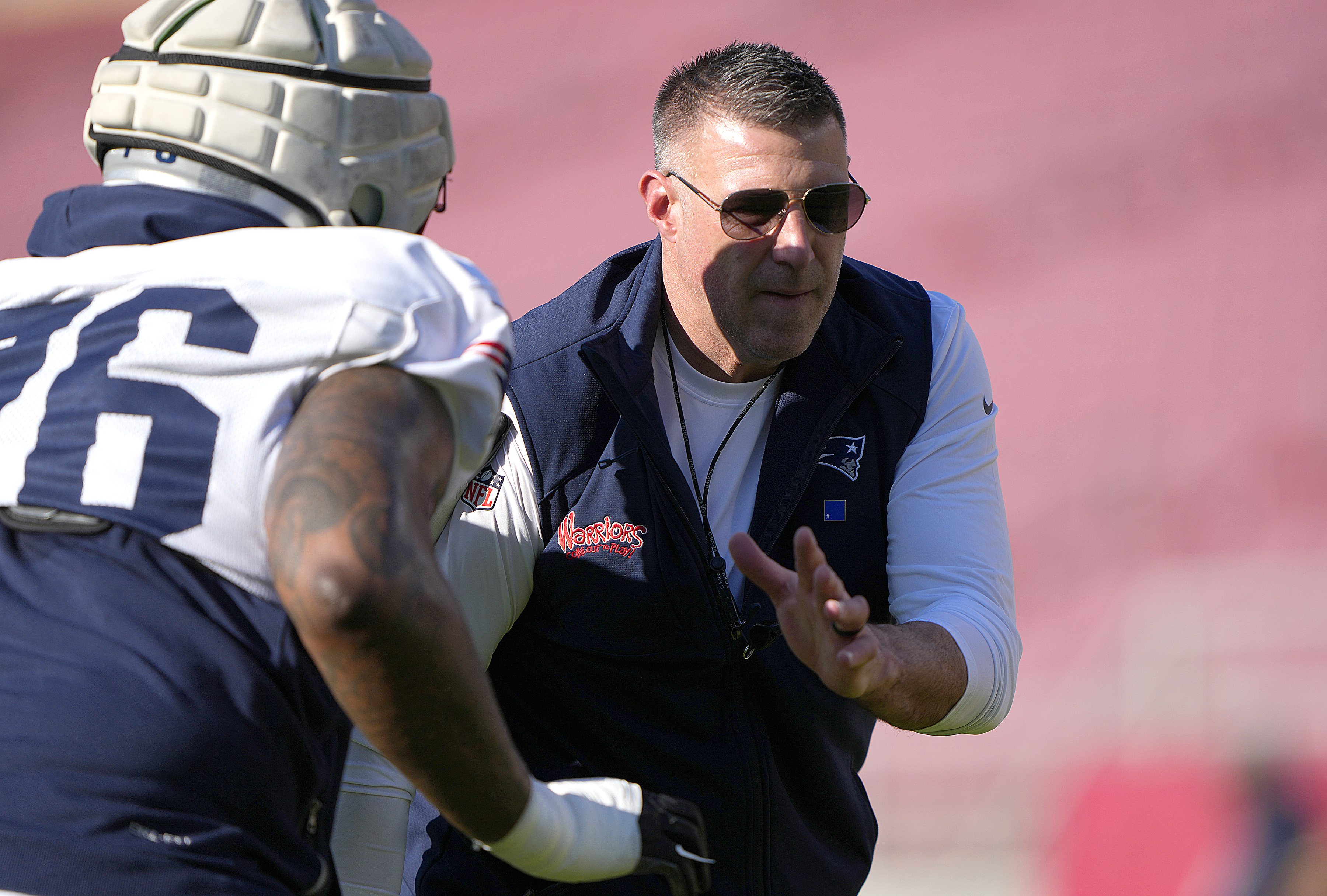 How Mike Vrabel used dirty washcloths to convey Patriots culture that has helped them to the Super Bowl