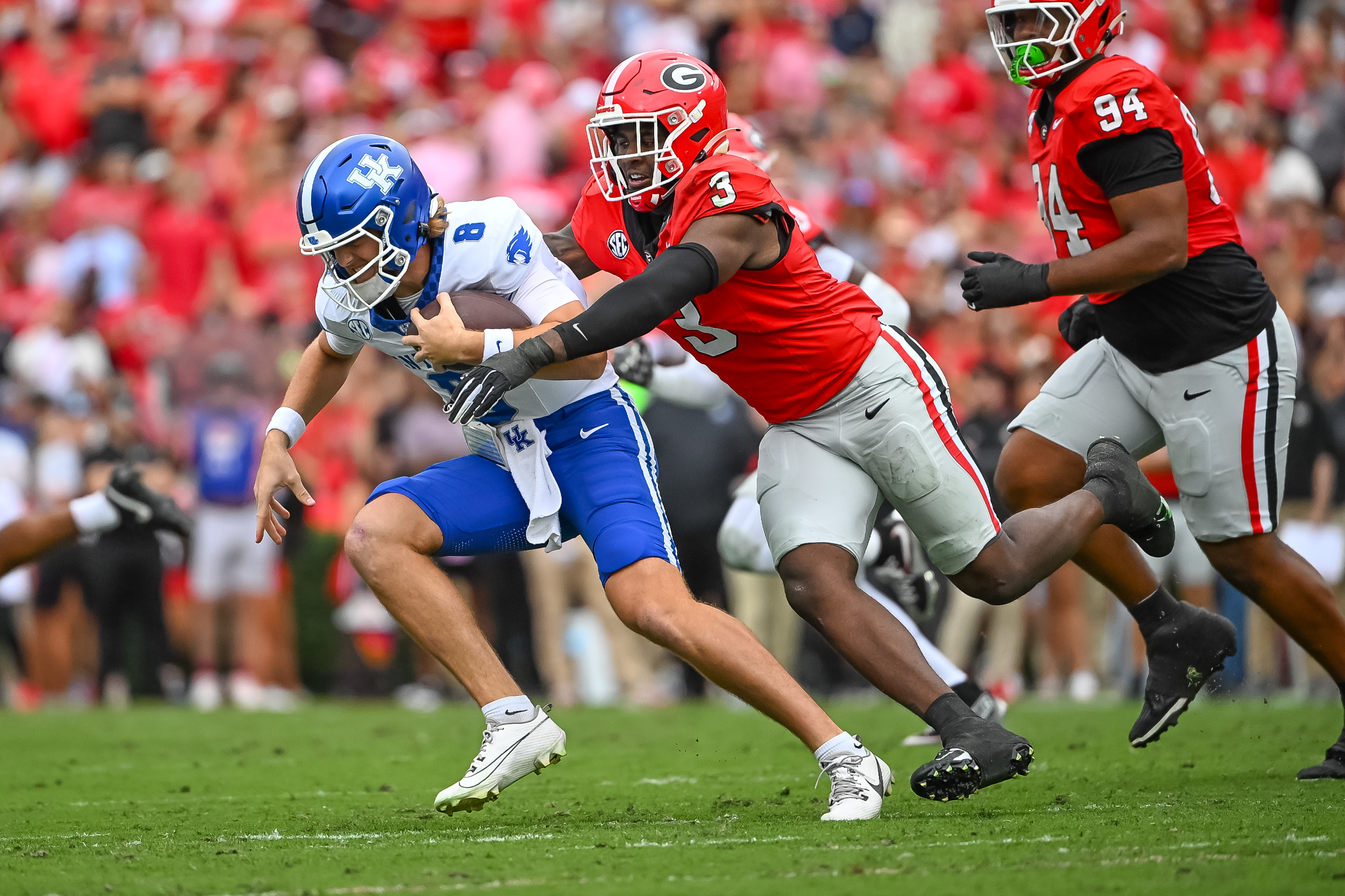 ATHENS, GA - OCTOBER 04: Georgia Bulldogs linebacker CJ Allen (3) sacks Kentucky Wildcats quarterback Cutter Boley (8) during the first half of the college football game between the Kentucky Wildcats and the University of Georgia Bulldogs on October 4, 2025 at Sanford Stadium in Athens, GA. (Photo by John Adams/Icon Sportswire via Getty Images)