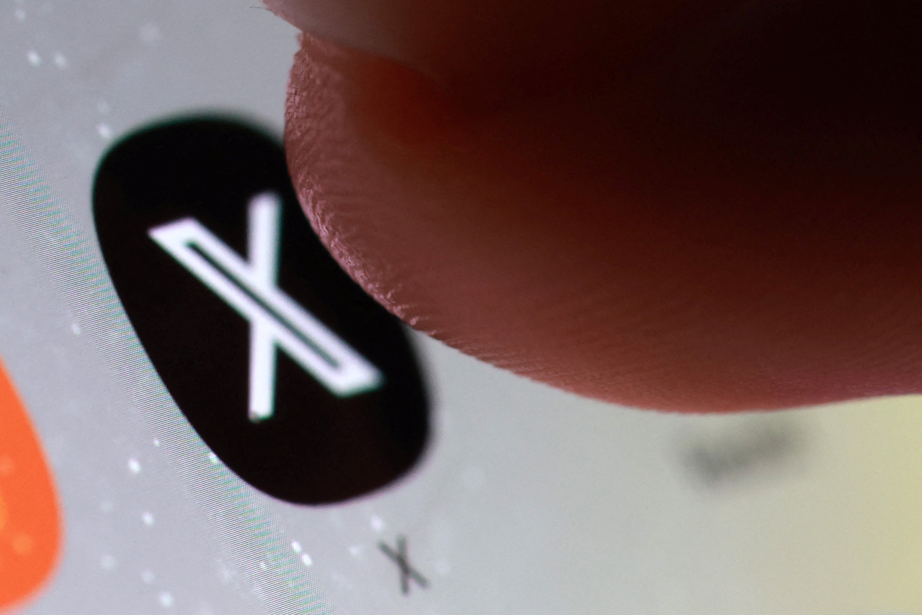 X Pro (TweetDeck) Now Exclusive to $40/Month X Premium+ Tier