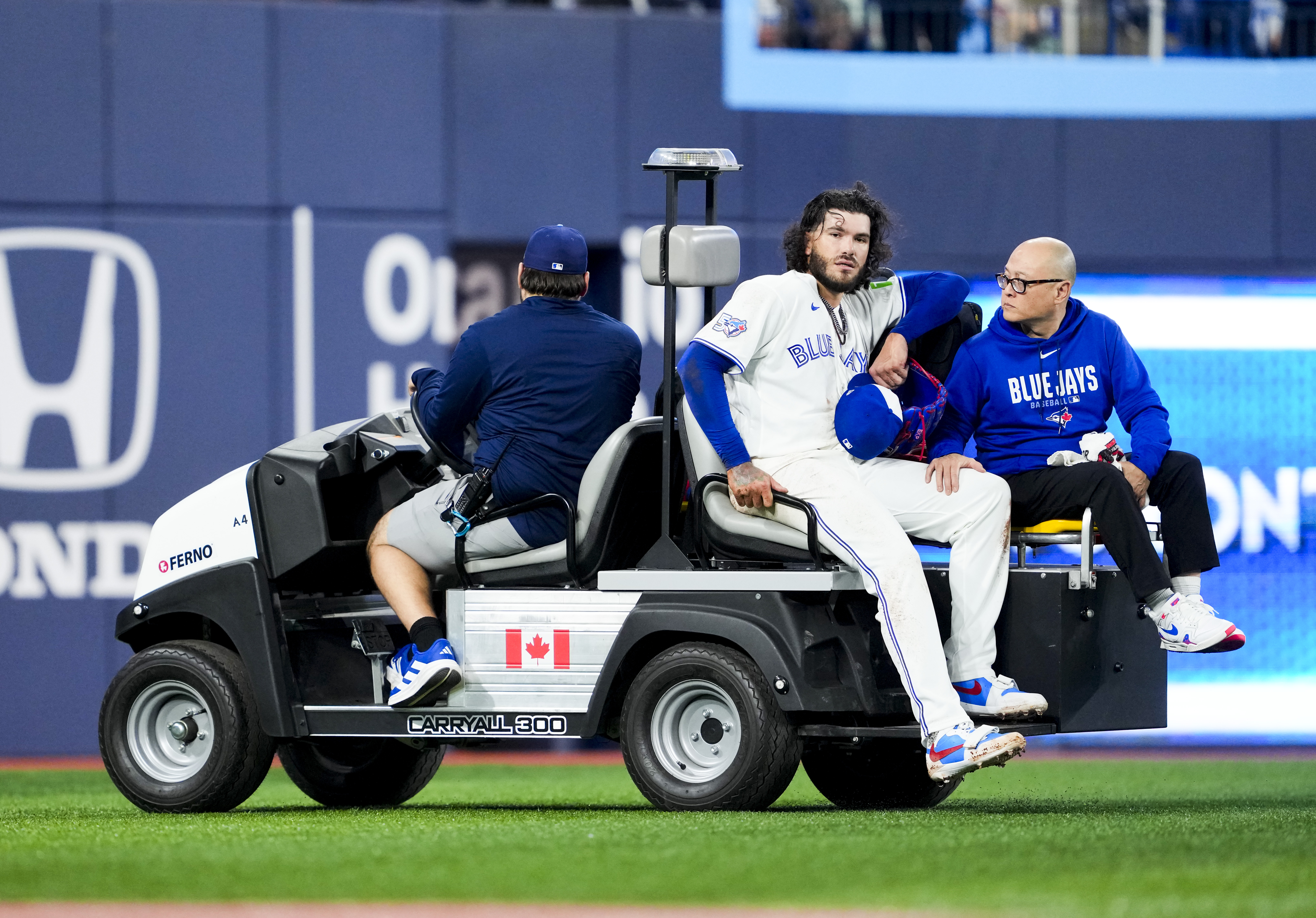 Blue Jays pitcher Cody Ponce carted off after knee injury early vs. Rockies in first MLB start since 2021