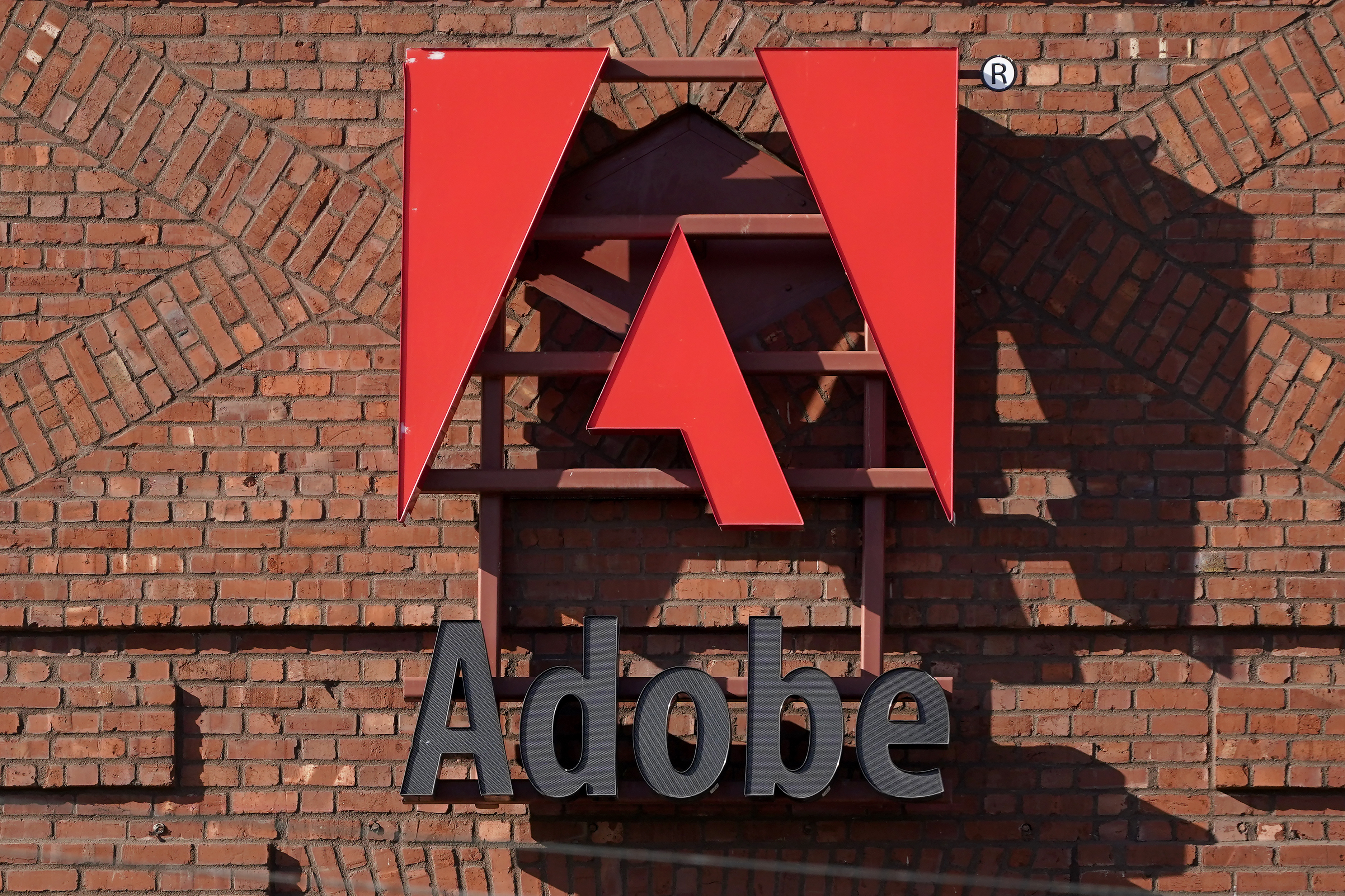 Adobe, Abonelik İptalini Zorlaştırdığı İçin Uzlaşma Ödemeyi Kabul Etti
