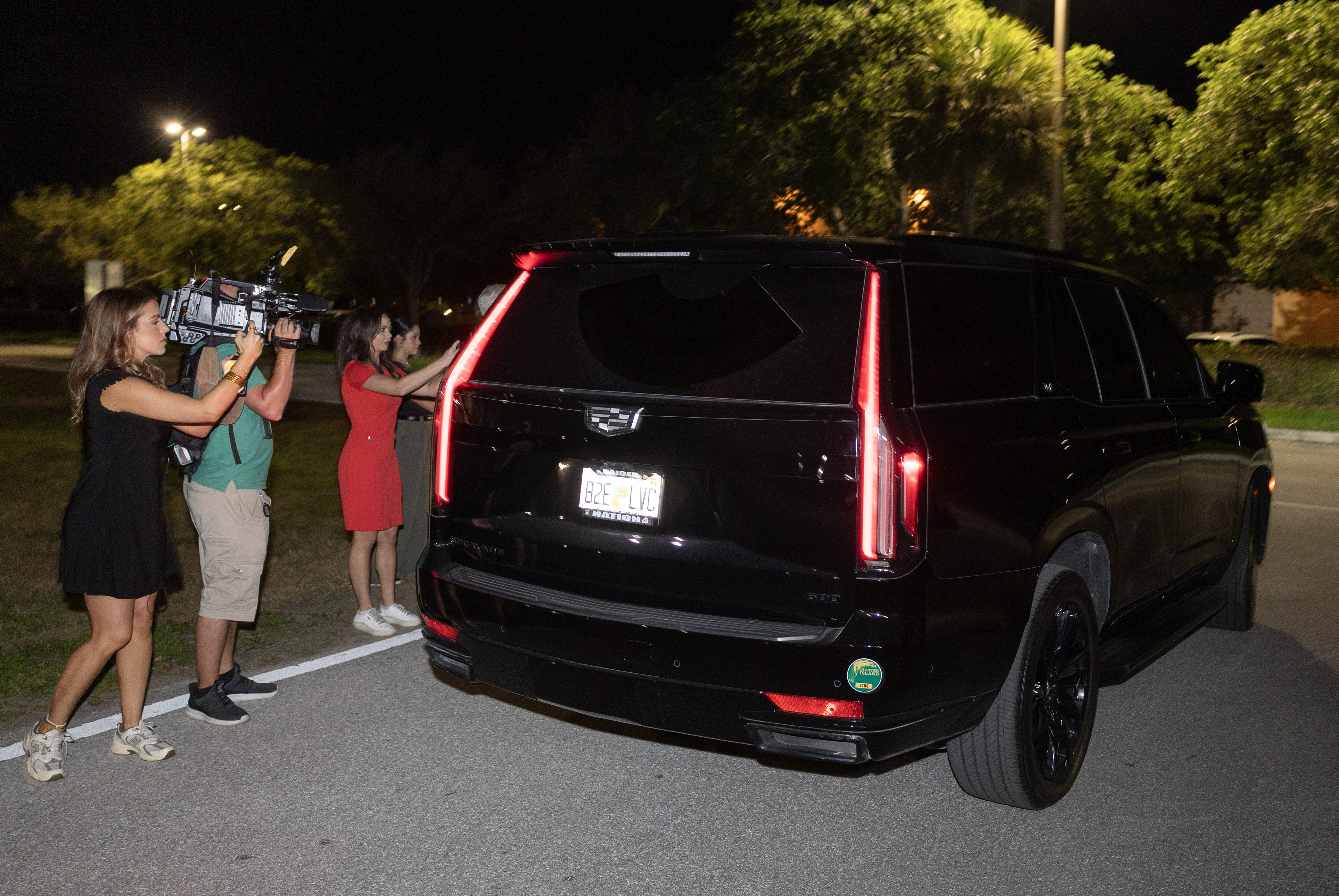 STUART, FLORIDA - MARCH 27: A vehicle carrying Tiger Woods leaves the Martin County Jail after he was arrested for driving under the influence after a car crash on March 27, 2026 in Stuart, Florida. The Martin County Sheriff's Office said that Woods and the other driver involved in the two-car crash in Jupiter Island, Florida, were not injured. (Photo by Joe Raedle/Getty Images)