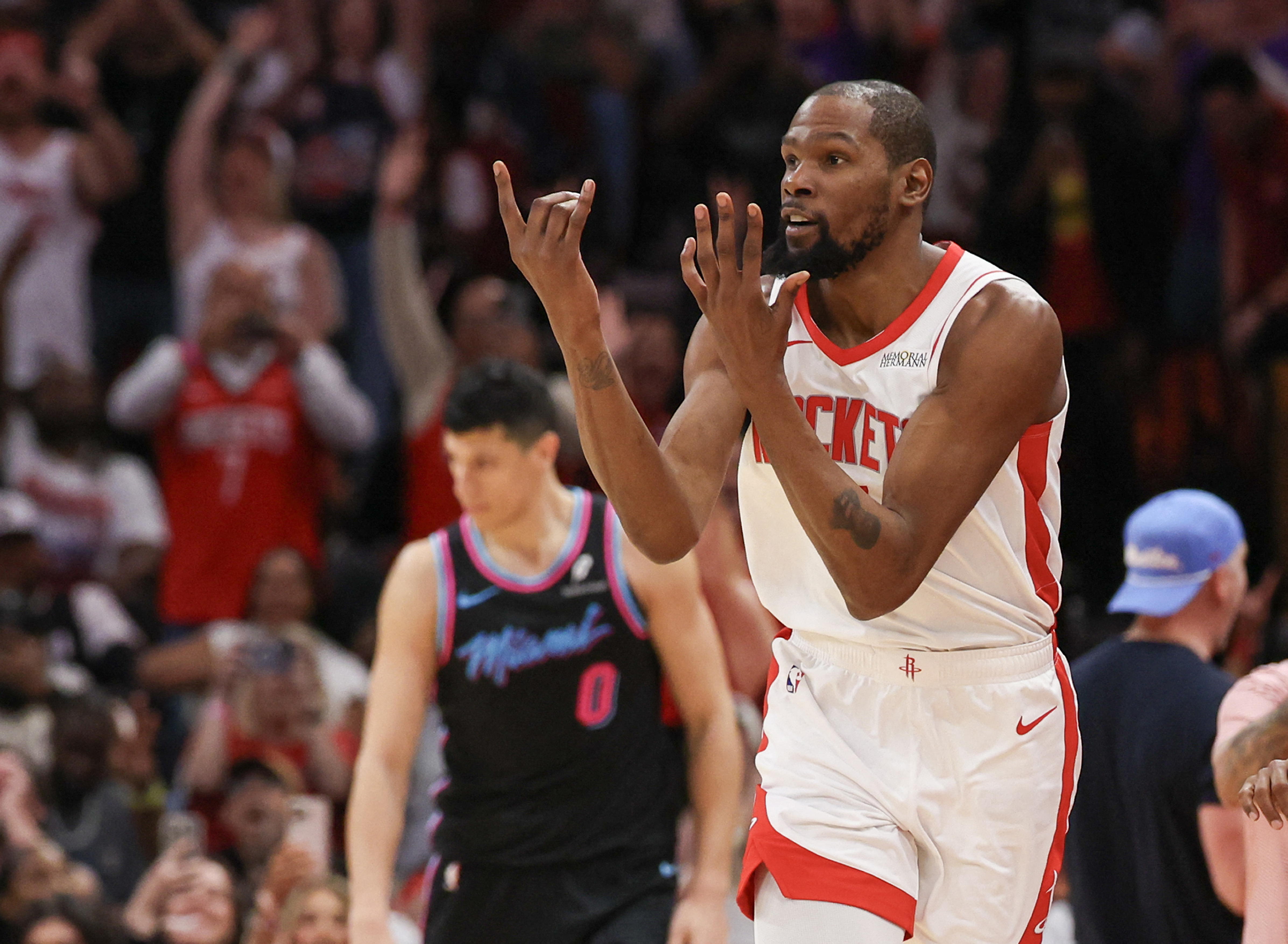 Kevin Durant passes Michael Jordan for fifth on NBA's all-time scoring list