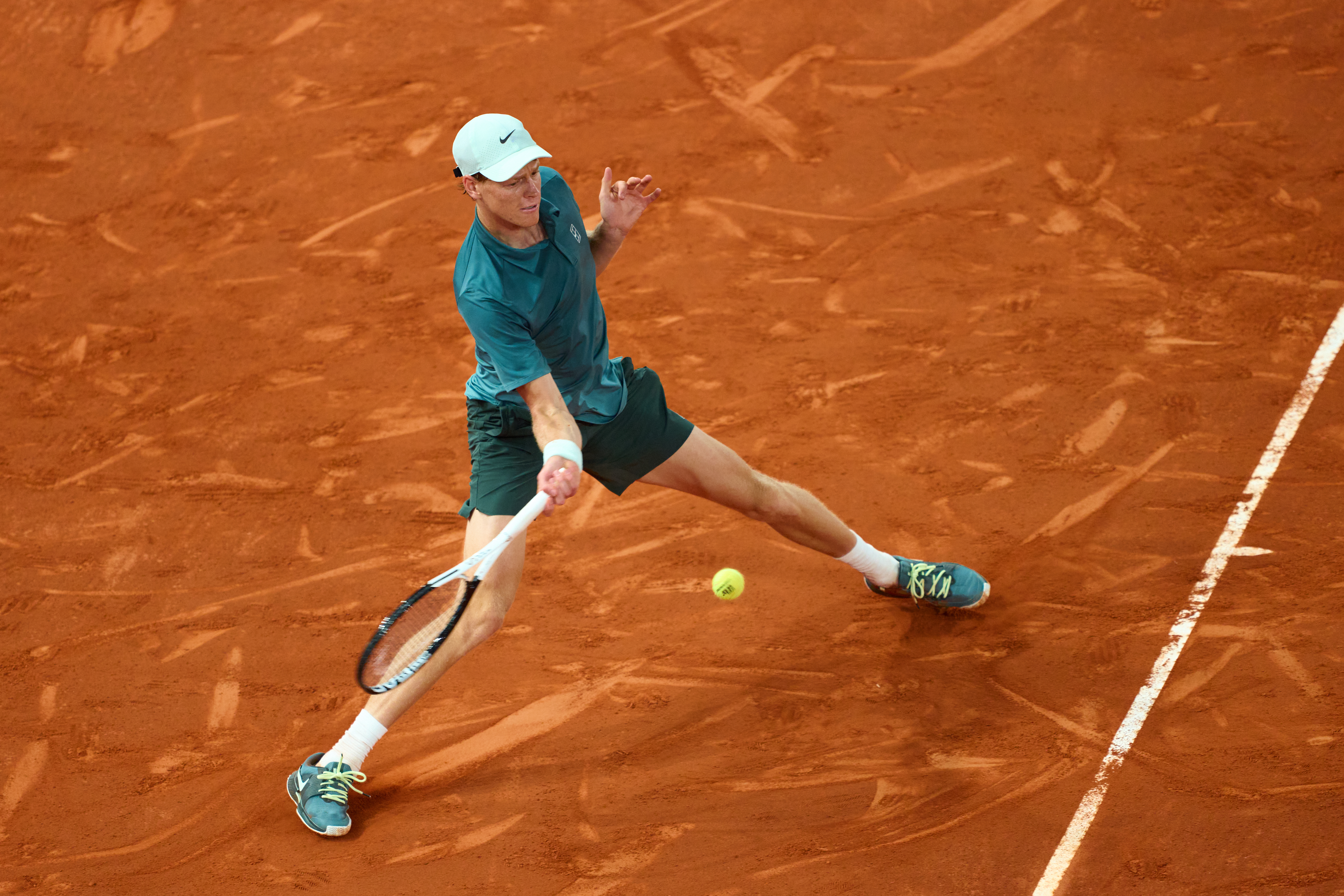 MADRID, SPAIN - APRIL 29: Jannik Sinner of Italy plays a forehand against Rafael Jodar of Spain during the 2026 Mutua Madrid Open Men's Quarterfinals match on Day Ten at La Caja Magica on April 29, 2026 in Madrid, Spain. (Photo by Mateo Villalba/Getty Images)