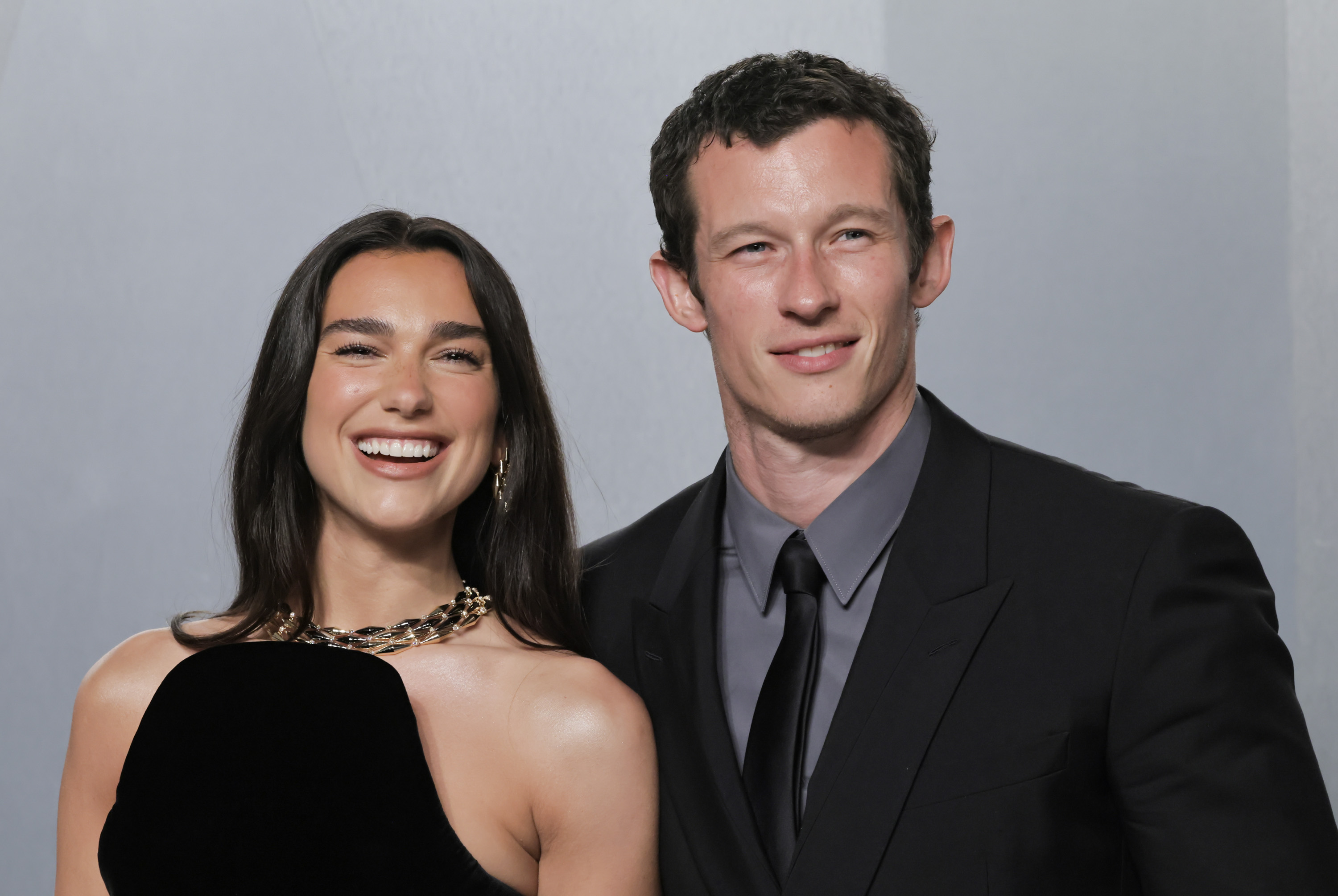 Dua Lipa結婚了！情定《怪獸與牠們的產地》男星「海島婚禮派對辦三天」