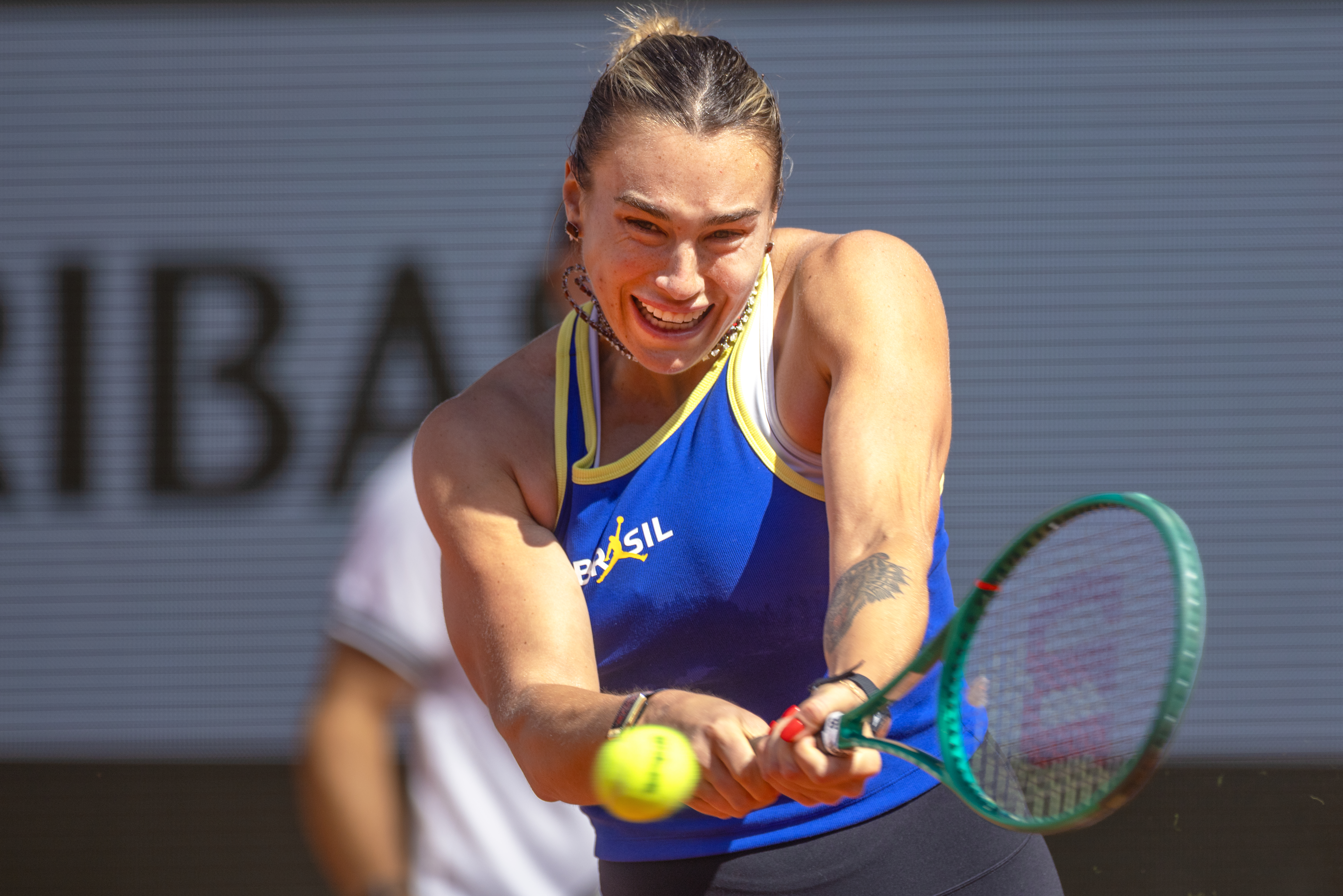 PARIS, FRANCE - MAY 21: Aryna Sabalenka of Belarus during practice on Court Philippe Chatrier in preparation for the 2026 French Open Tennis Tournament at Roland Garros on May 21st, 2026, in Paris, France. (Photo by Tim Clayton/Getty Images)