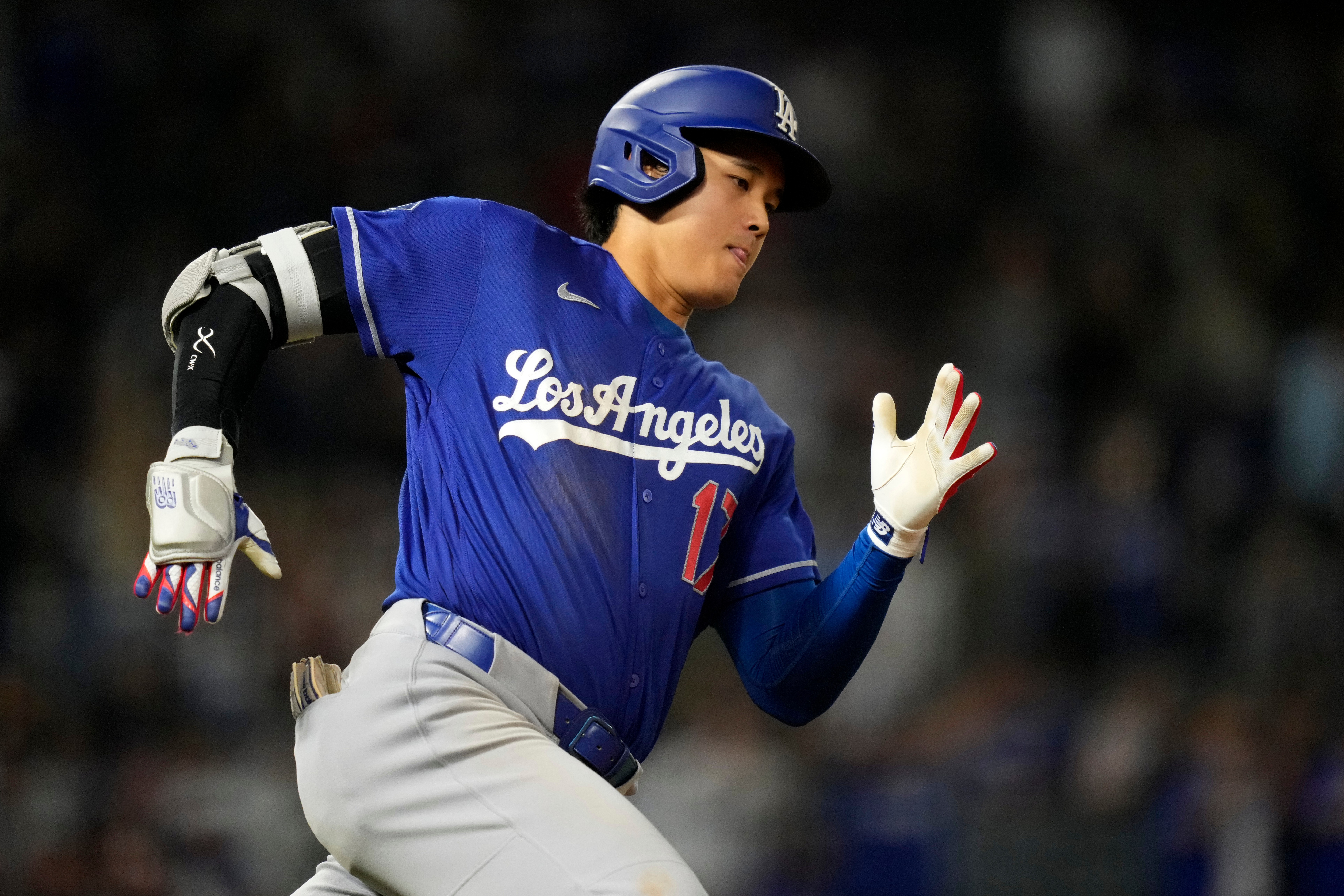 Shohei Ohtani gets ‘Little League home run’ with ball hit off netting at Angel Stadium in …