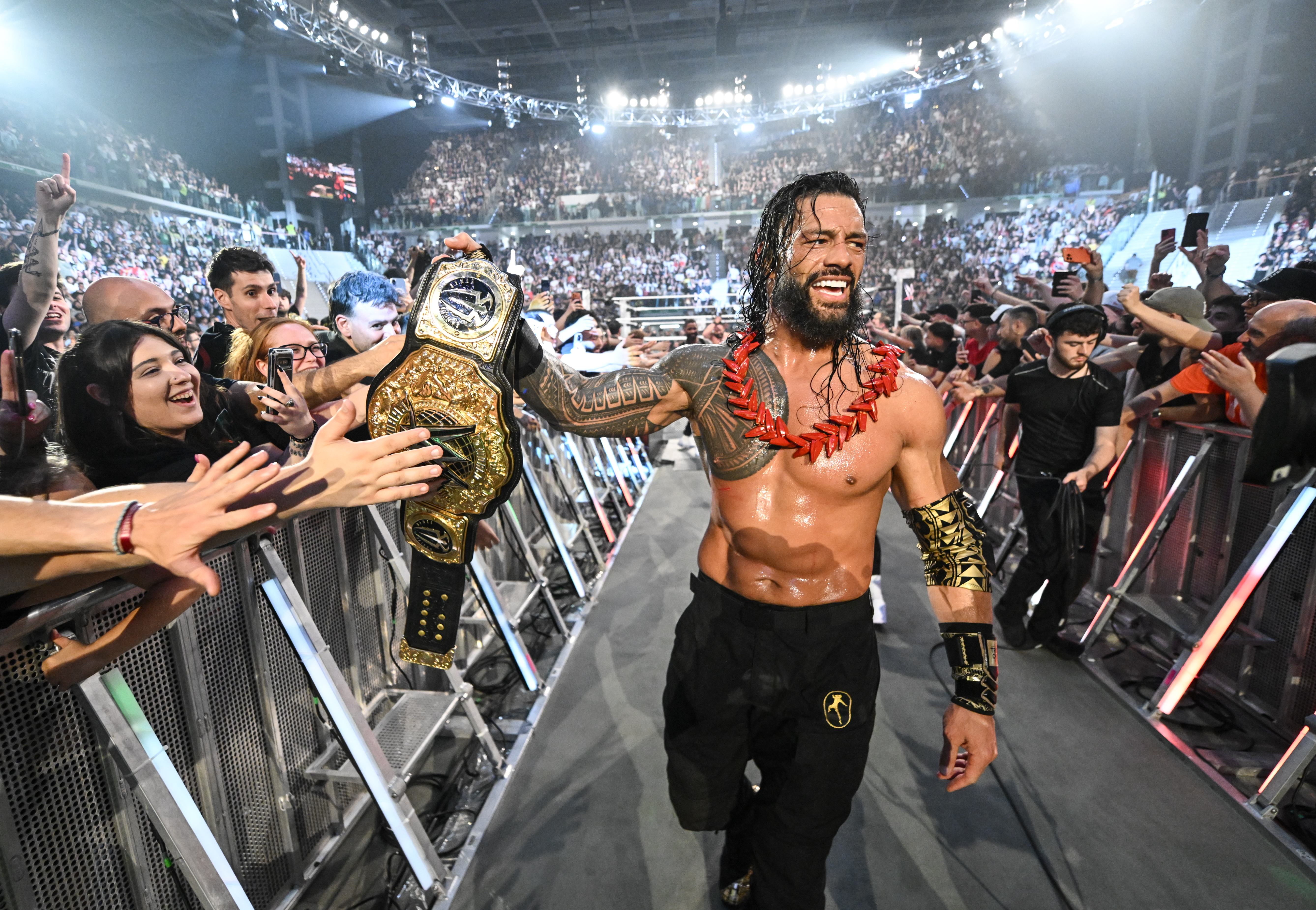 WWE Raw Results (June 1): Seth Rollins vs. Bron Breakker, Bloodline Ceremony & Highlights