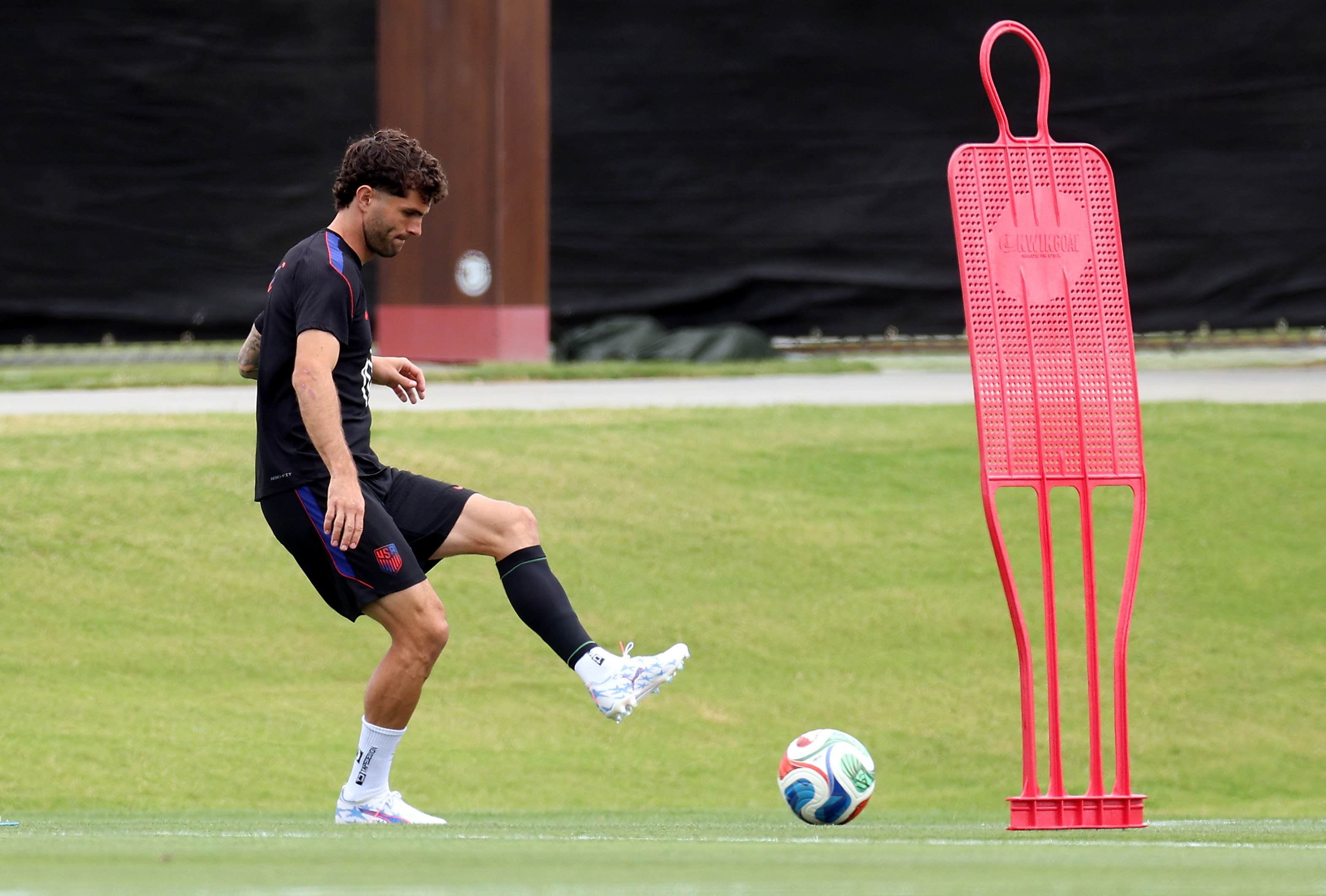 USMNT’s Christian Pulisic remains day-to-day ahead of World Cup clash with Australia