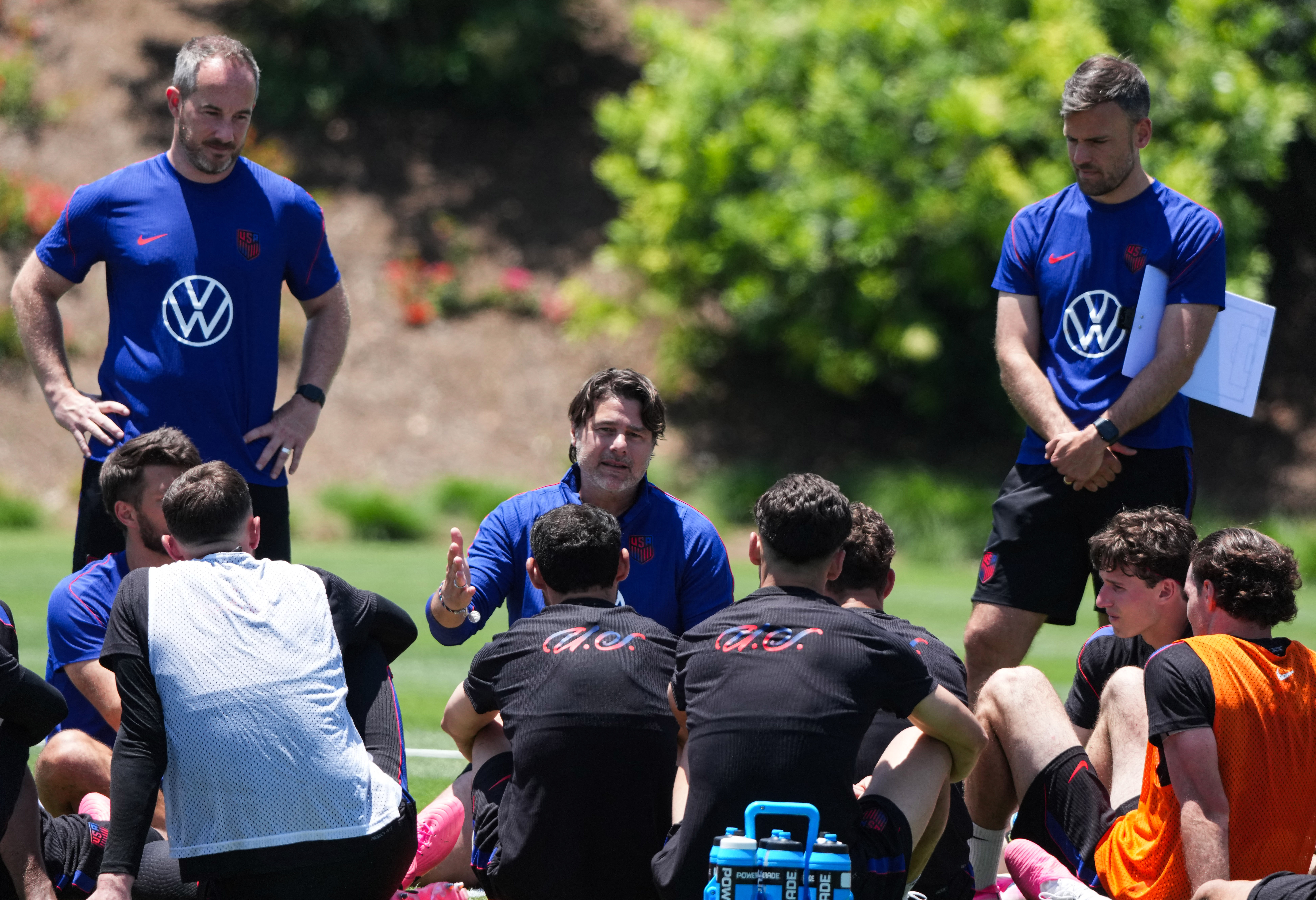 Soccer Football - FIFA World Cup 2026 - United States Training - Great Park Sports Complex, Irvine, California, U.S. - June 8, 2026 U.S. coach Mauricio Pochettino during training IMAGN IMAGES via Reuters/Kirby Lee