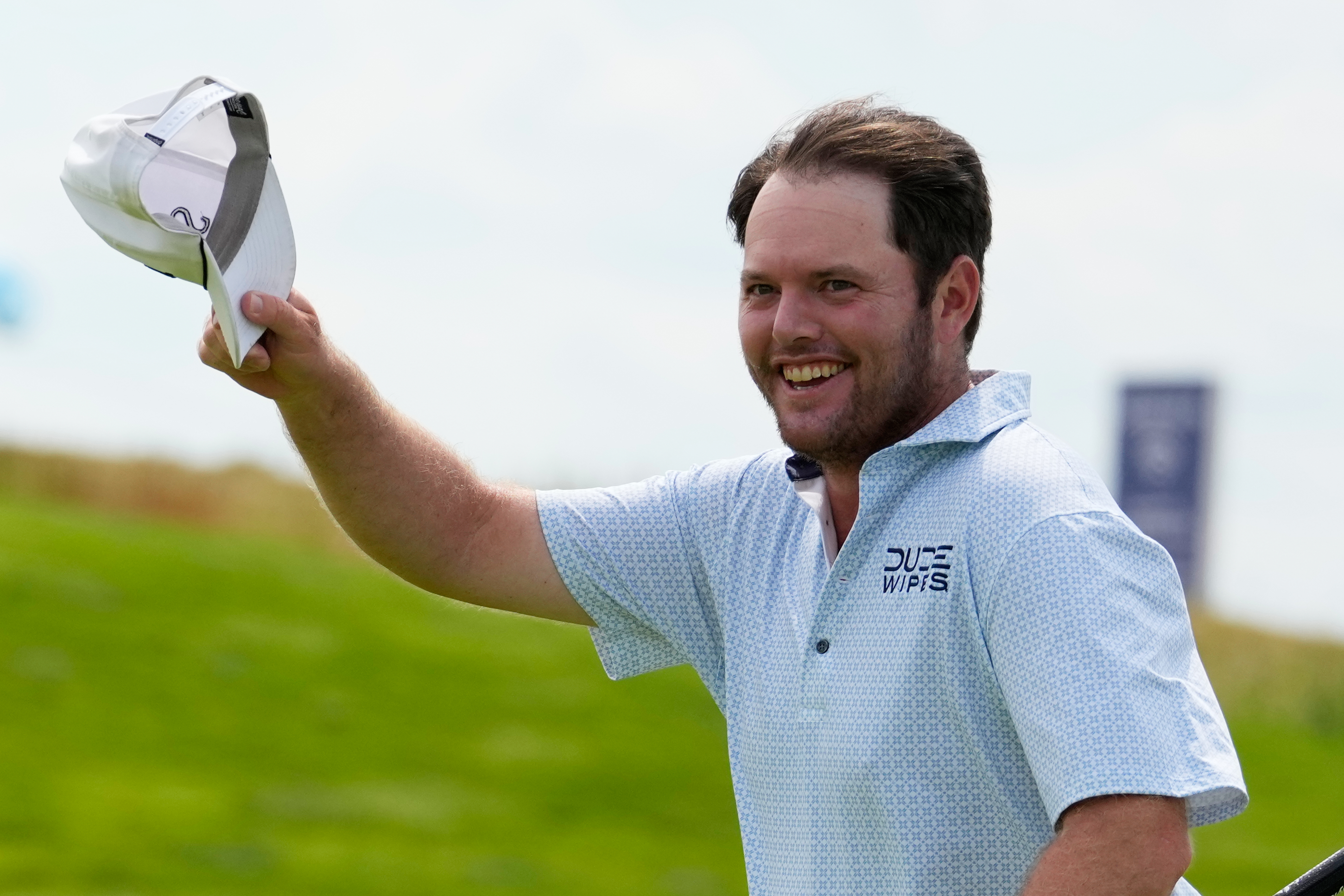 5abbc6b4-d15a-4e43-bc7c-40a9e370cb0a U.S. Open: Harry Higgs forgot his pants. Don’t forget to root for him