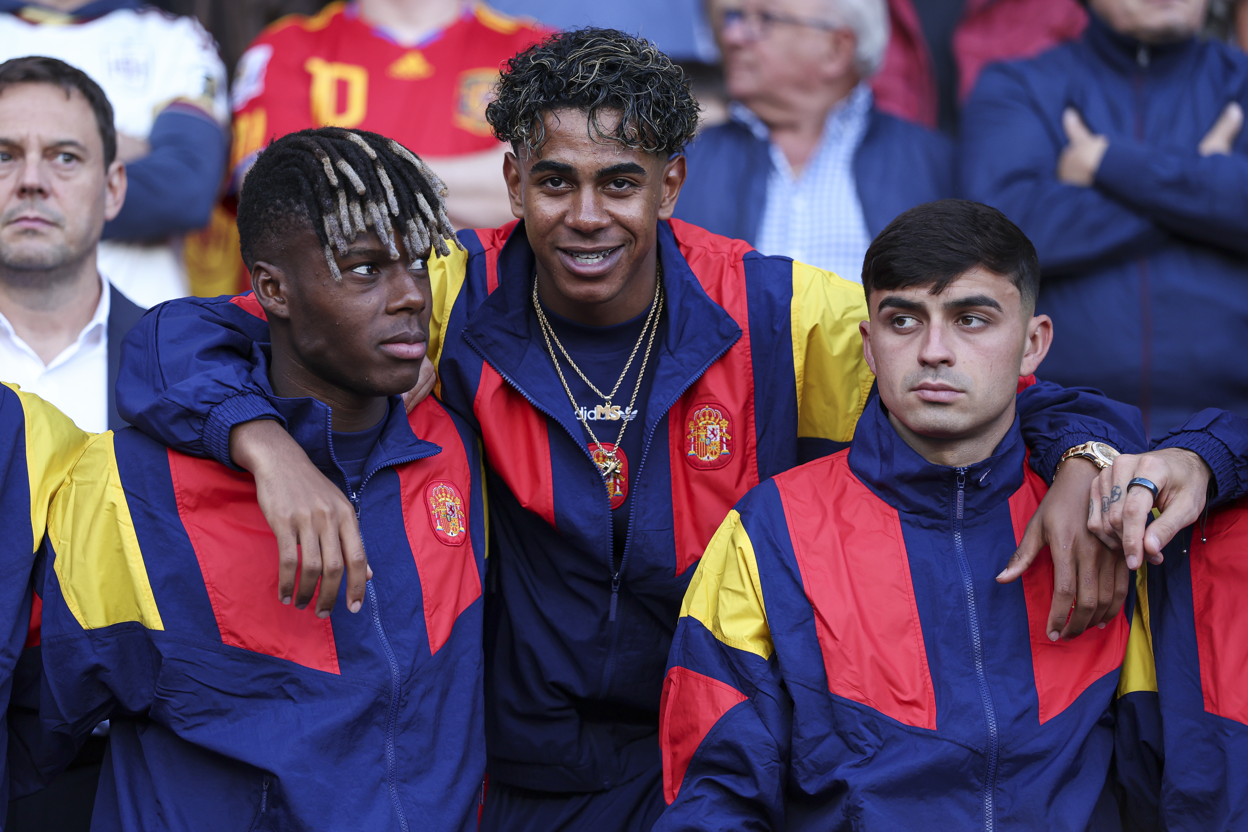 A CORUNA, SPAIN - JUNE 04: Nico Williams, Lamine Yamal and Pedri Gonzalez of Spain look on during the friendly international match between Spain and Iraq at Abanca Balaidos stadium on June 04, 2026, in A Coruna, Spain. (Photo By Irina R. Hipolito/Europa Press via Getty Images)