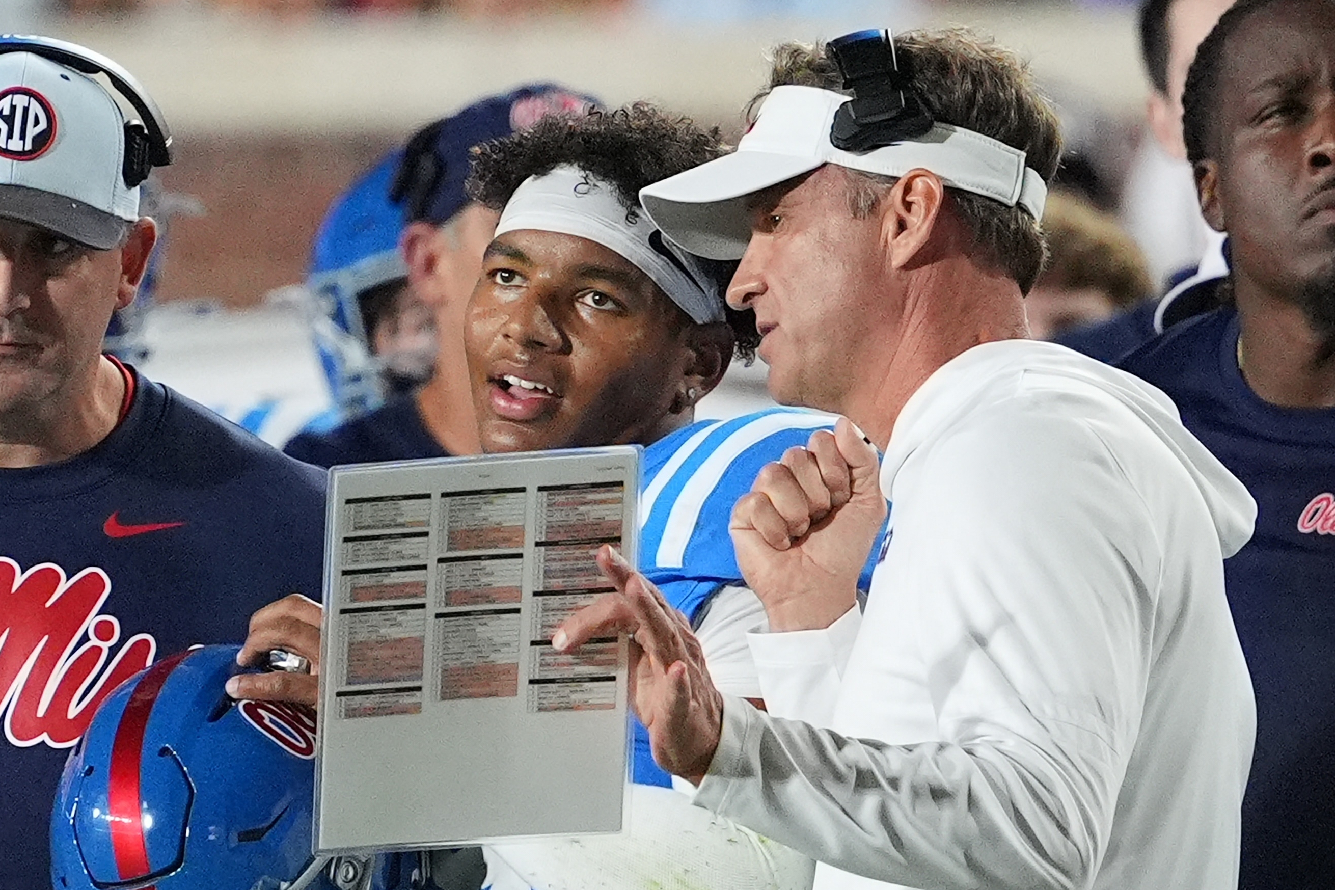 Trinidad Chambliss disagrees with Lane Kiffin on how recruits view Ole Miss due to racial diversity