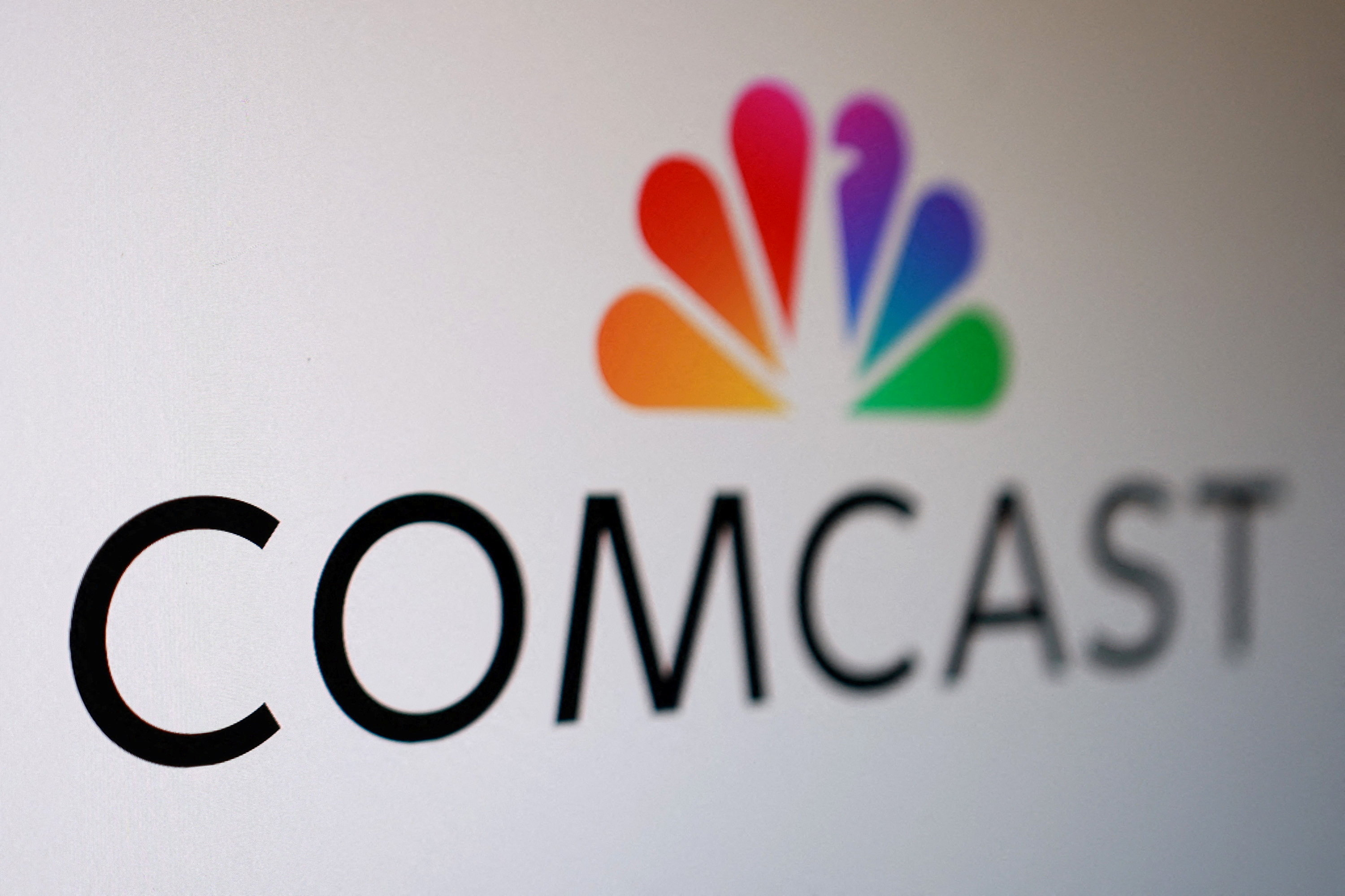 Comcast Shares Rise Following Announcement of Strategic Corporate Split