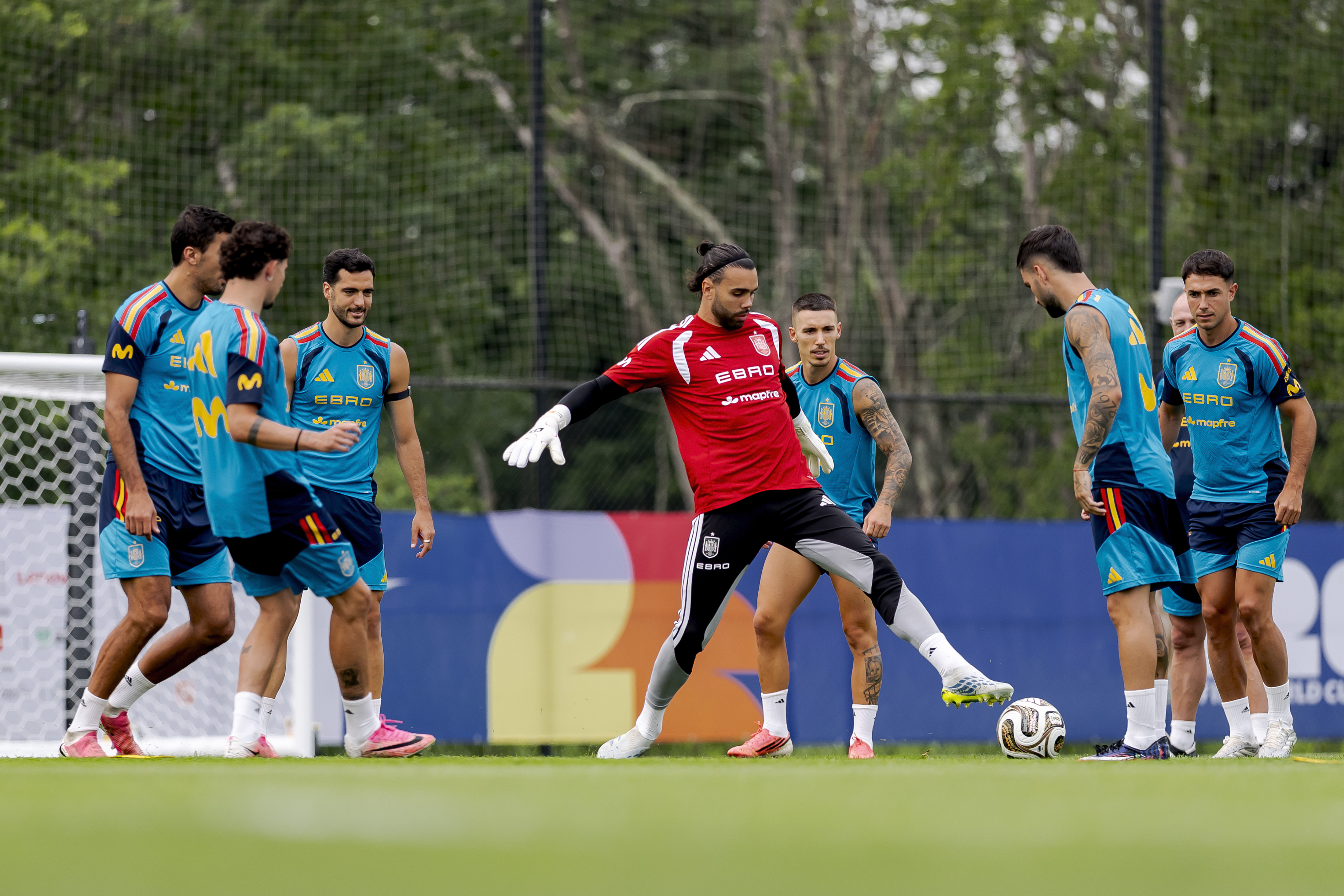 World Cup 2026: Spain practices outdoors amid smoke from Canadian wildfires blanketing northwestern U.S.
