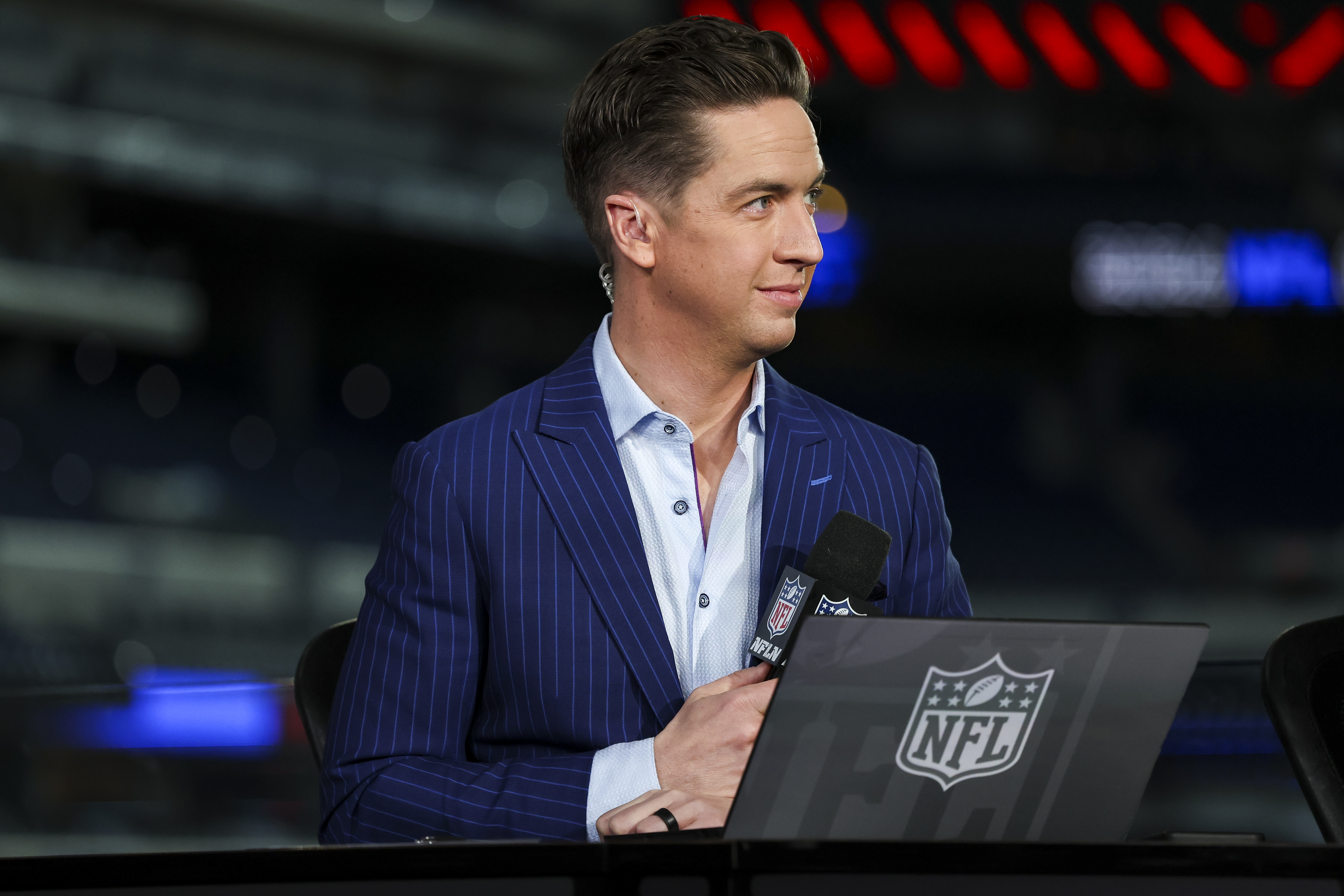 INDIANAPOLIS, INDIANA - FEBRUARY 28: NFL Network host Tom Pelissero speaks on-set of The Insiders at Lucas Oil Stadium on February 28, 2024 in Indianapolis, Indiana. (Photo by Kara Durrette/Getty Images)