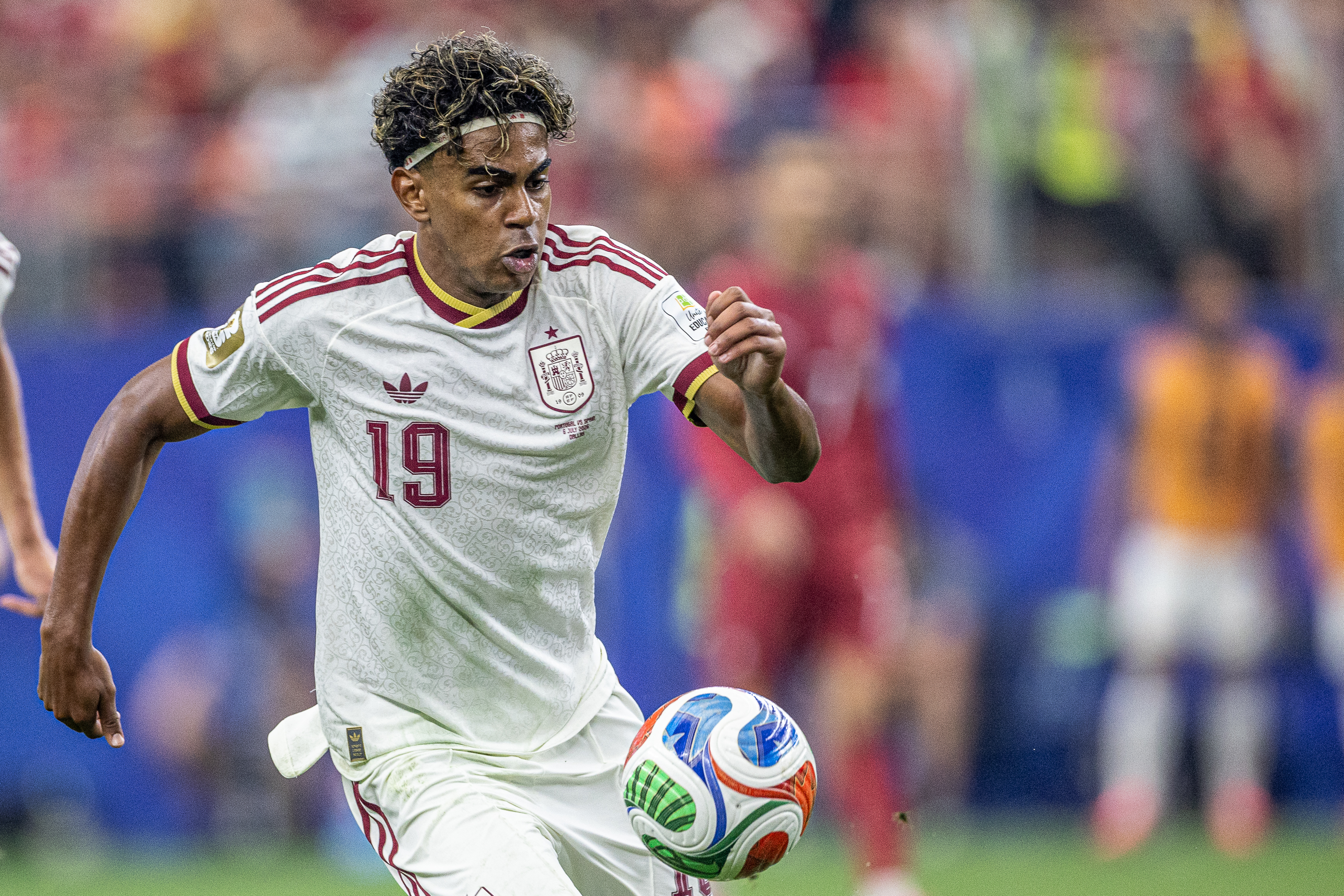 DALLAS, UNITED STATES - 2026/07/06: Lamine Yamal of Spain seen in action during FIFA World Cup 2026 football match between Portugal and Spain at AT&T Stadium Stadium (Dallas). Final score; Portugal 0:1 Spain. (Photo by Grzegorz Wajda/SOPA Images/LightRocket via Getty Images)