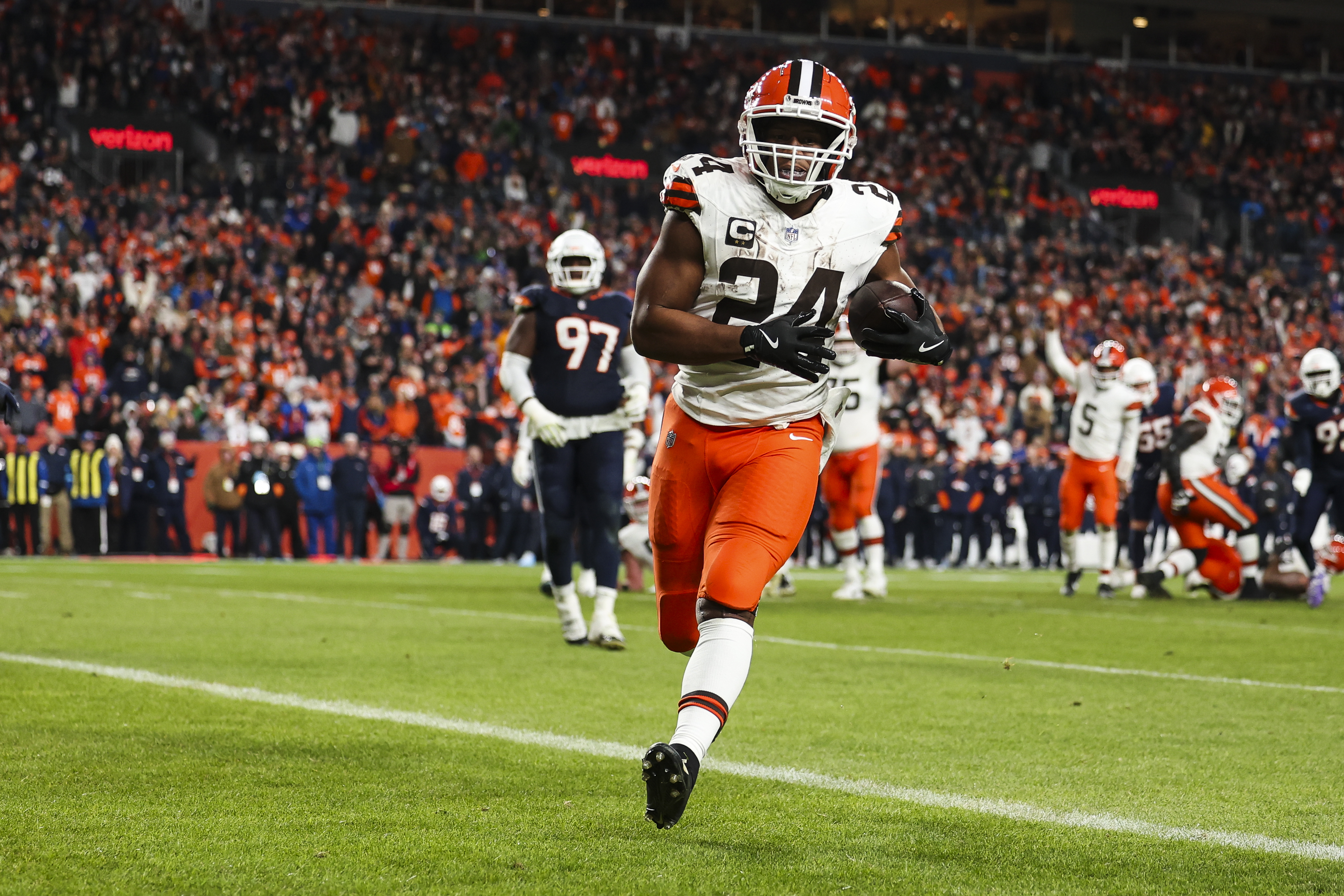Nick Chubb announces retirement from NFL at age 30
