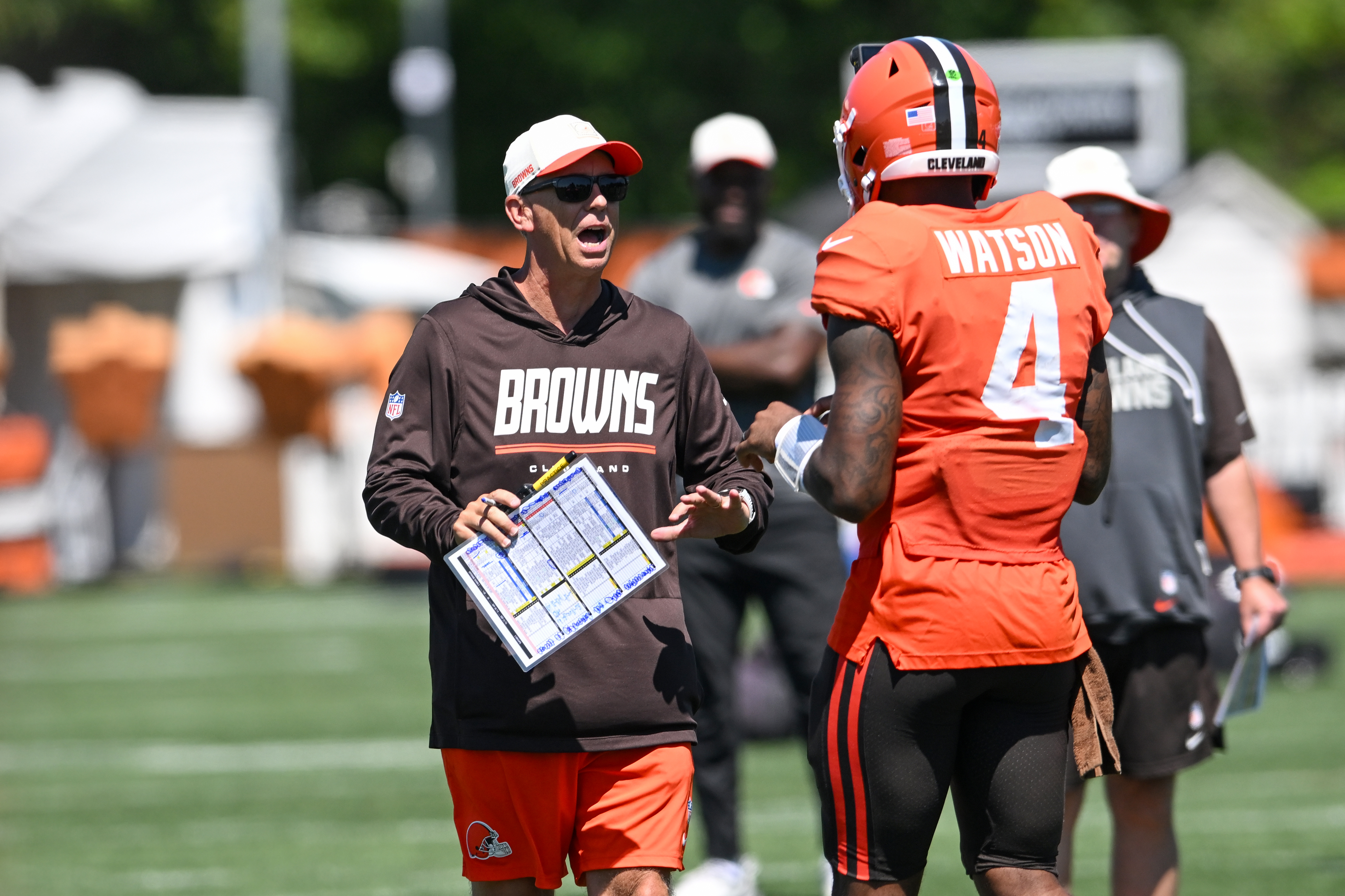 Browns coach Todd Monken didn't watch previous Deshaun Watson tape, wants to believe all his players are 'elite'