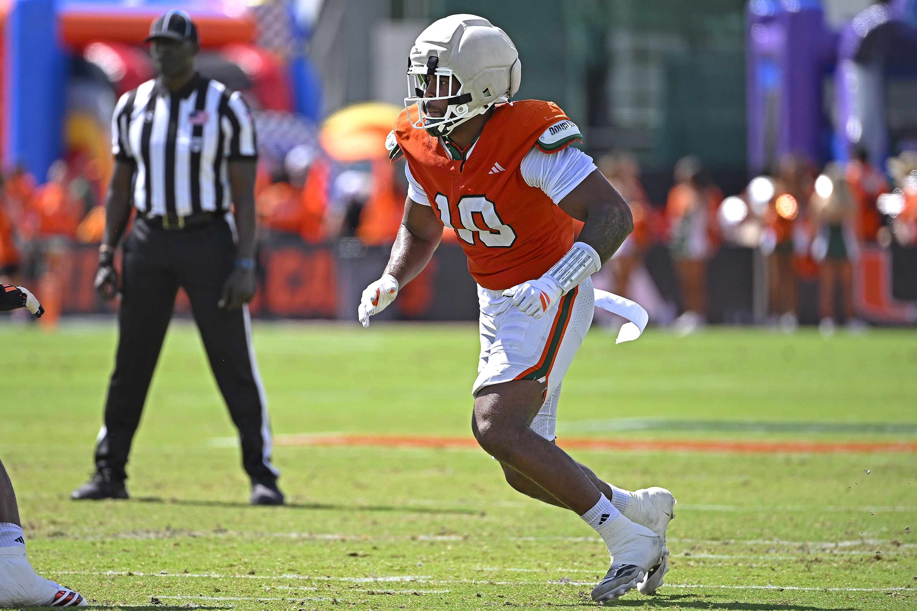 CORAL GABLES, FL - APRIL 18:  Miami defensive lineman Damon Wilson II (10) pursues the ball carrier as the Miami Hurricanes played their spring game on April 18, 2026, at Cobb Stadium in Coral Gables, Florida. (Photo by Samuel Lewis/Icon Sportswire via Getty Images)