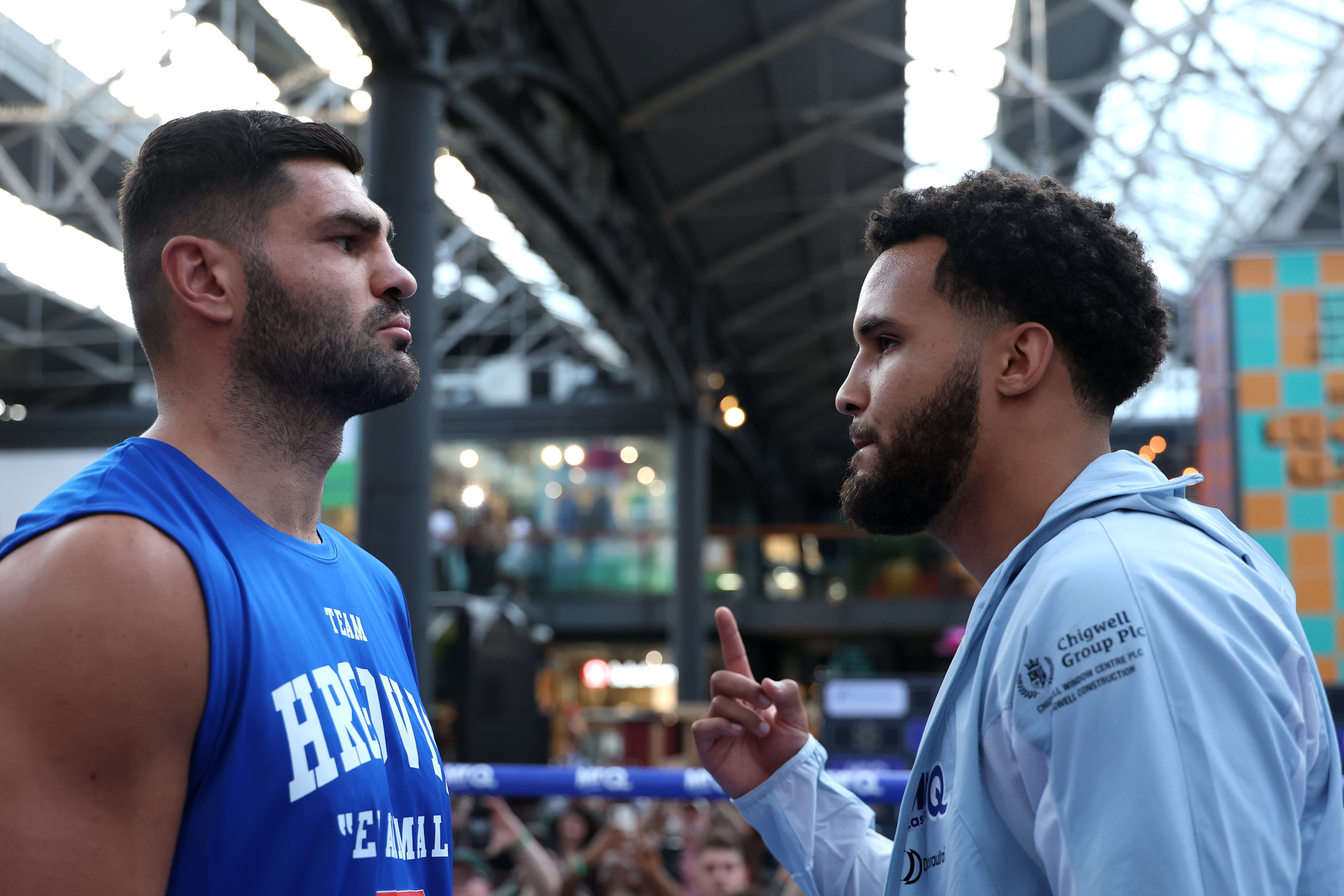 LONDON, ENGLAND - AUGUST 26: Moses Itauma and Filip Hrgovic face off during the Moses Itauma and Filip Hrgovic: Natural Born Thriller workouts at Spitalfields on August 26, 2026 in London, England. (Photo by Richard Pelham/Getty Images)
