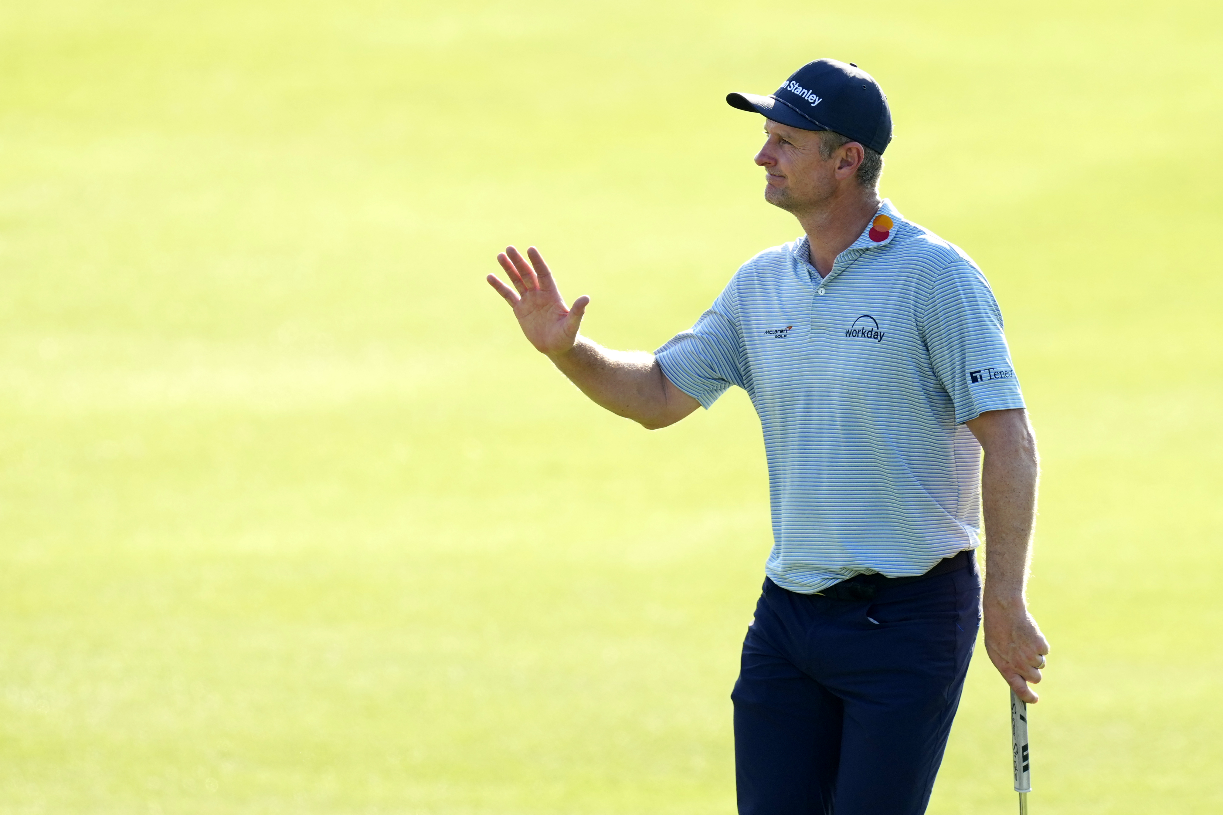 Justin Rose slams home ace during final round of Tour Championship