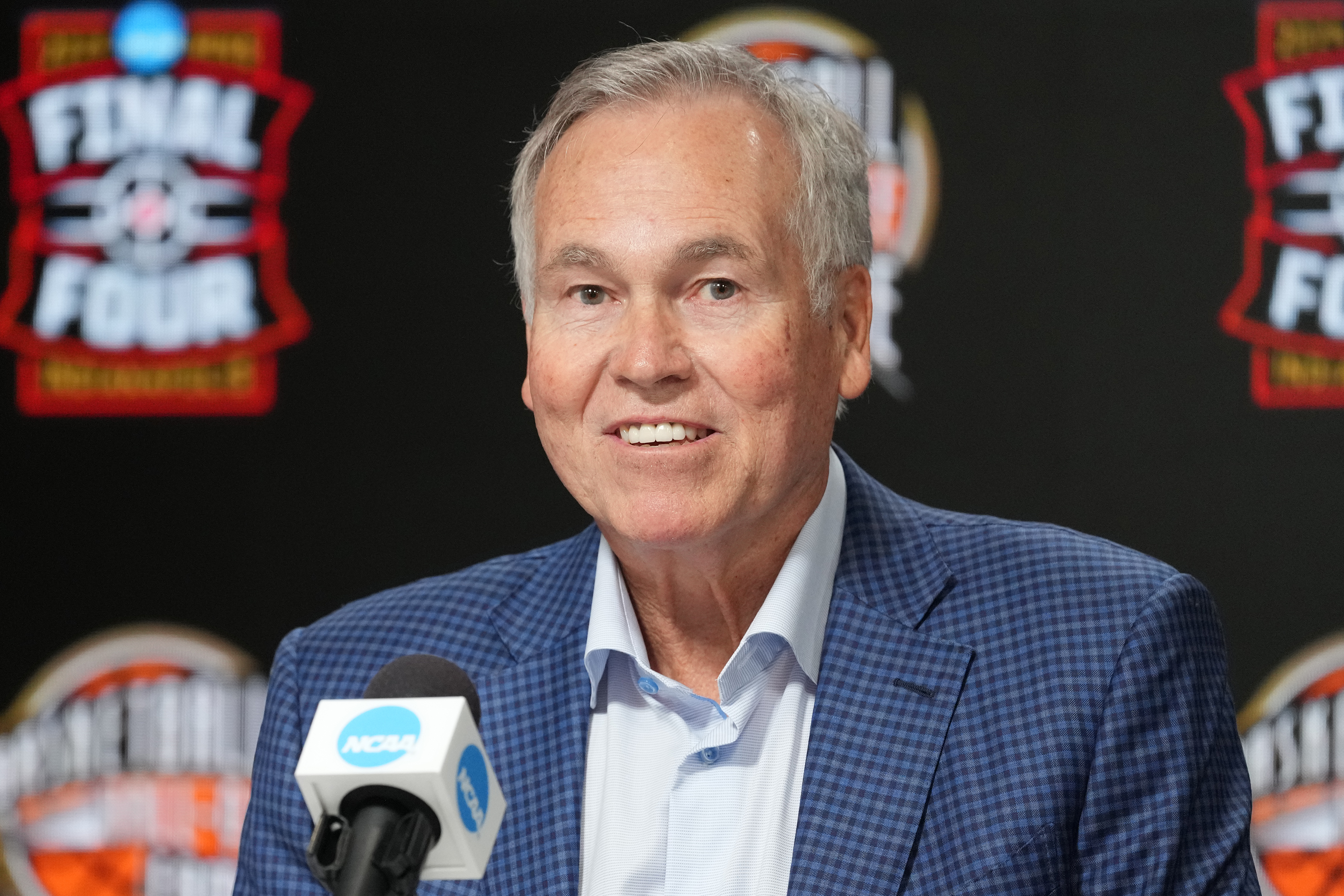 INDIANAPOLIS, IN - APRIL 04: Former NBA coach Mike D'Antoni addresses the media at the 2026 Naismith Hall of Fame Announcement Press Conference at the National Championship of the 2026 NCAA Men's Basketball Tournament at Lucas Oil Stadium on April 04, 2026 in Indianapolis, Indiana. (Photo by Mitchell Layton/Getty Images)