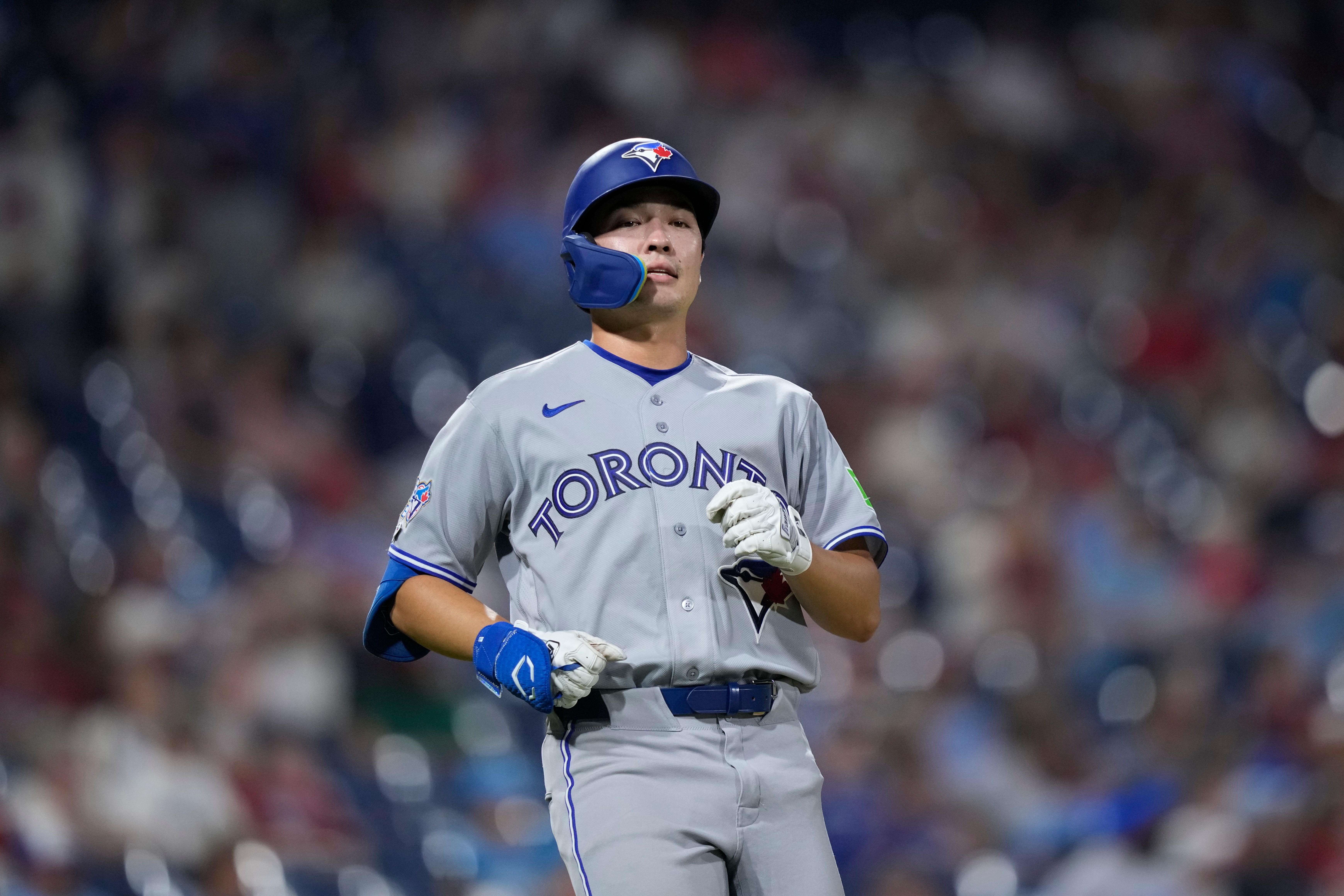 Blue Jays rookie Brett Bateman leaves game vs. Rays early with hamstring injury