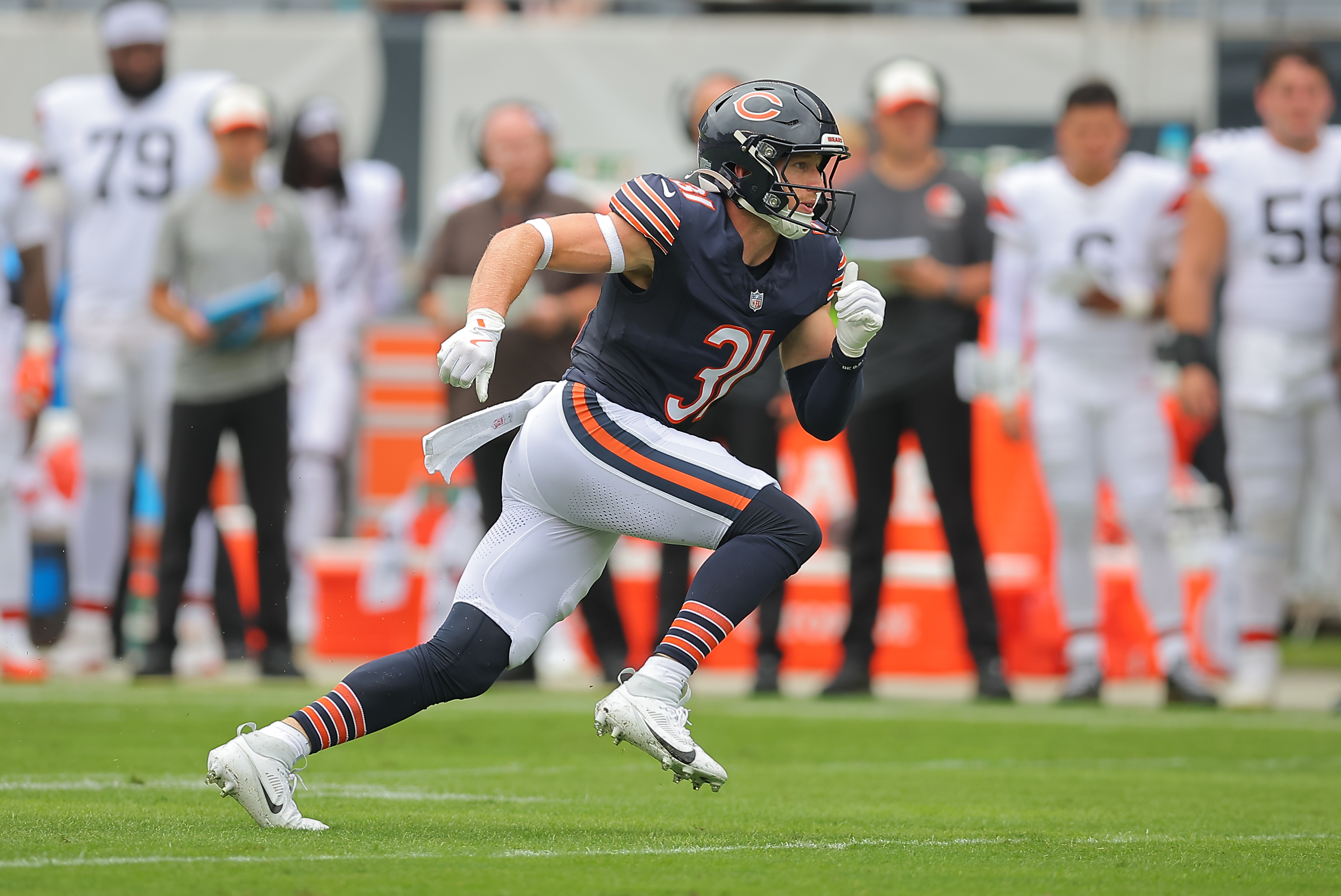 Rookie Dillon Thieneman learning on the fly for a Bears defense trying to match pace with Ben Johnson's potent attack