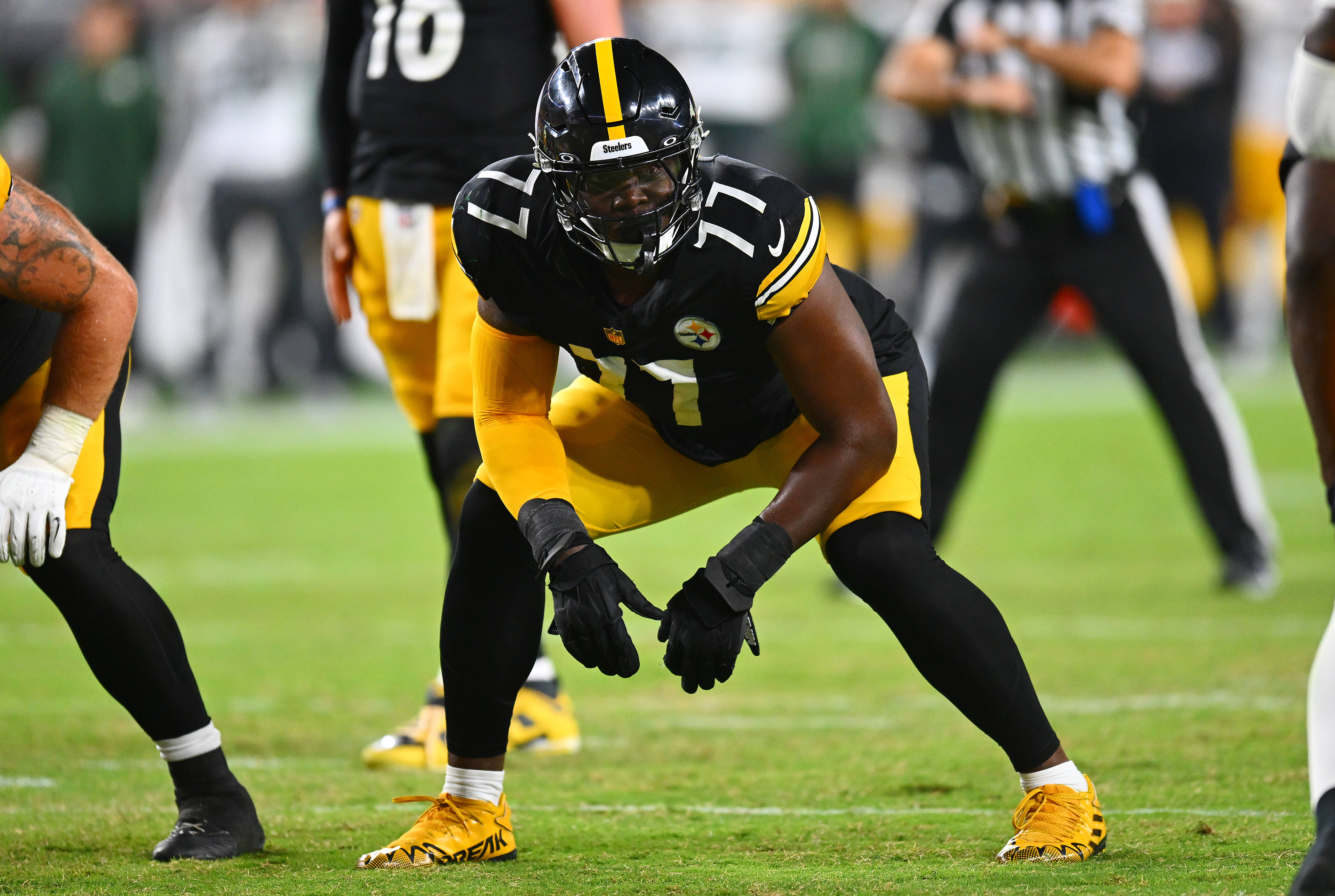 Report: Steelers trade former first-round draft pick