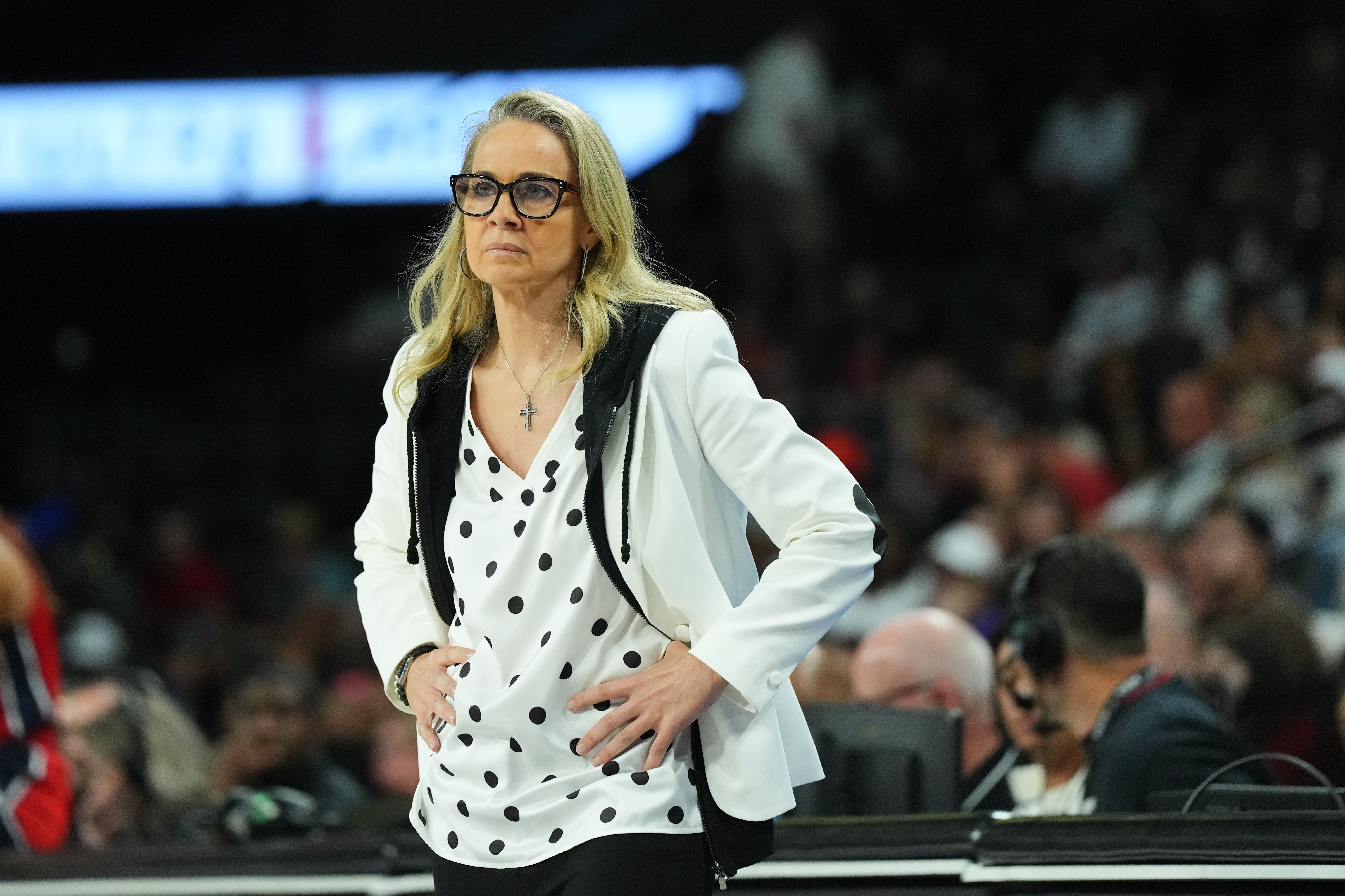 Aces coach Becky Hammon ejected from game vs. Atlanta Dream