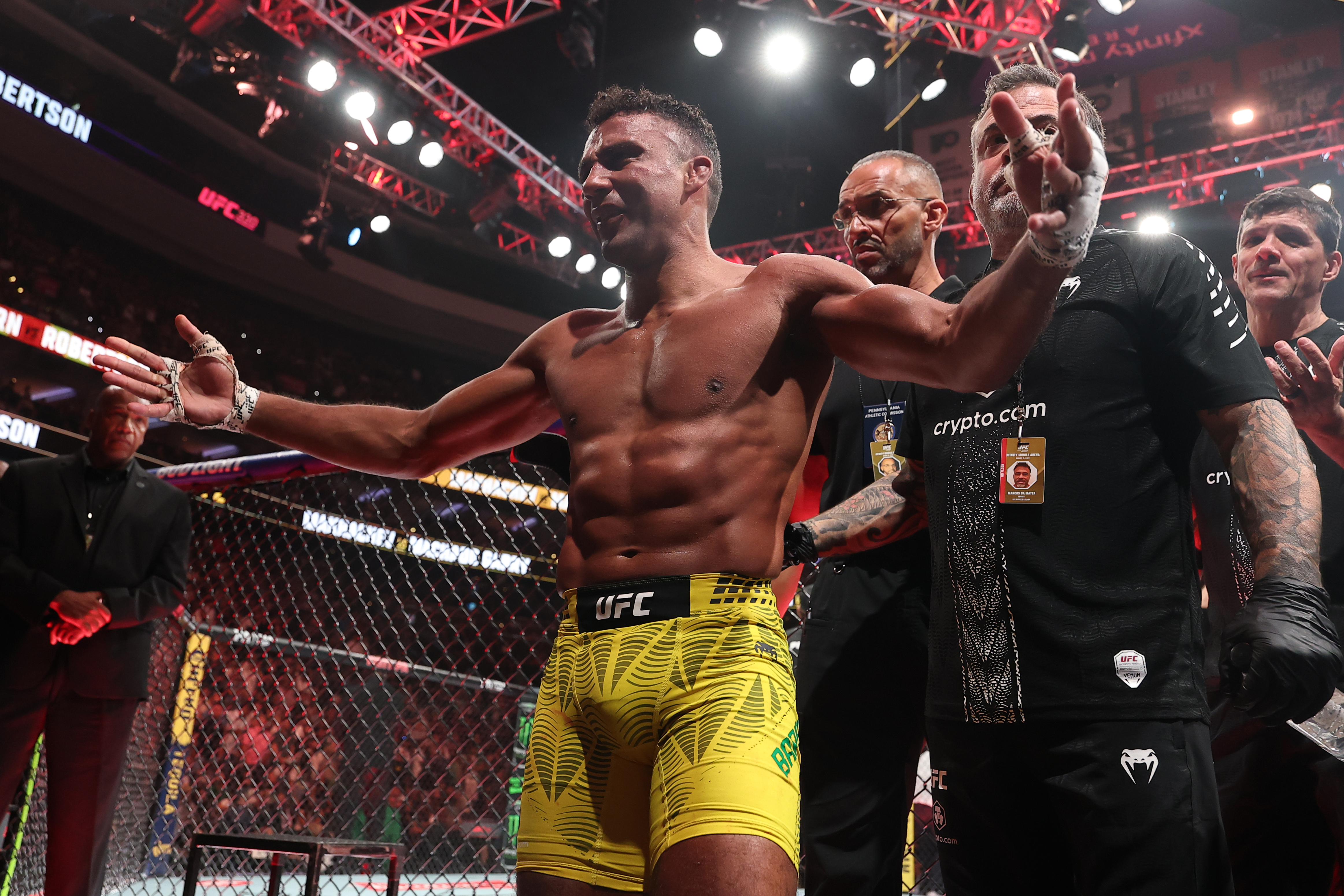 Edson Barboza reveals he fought last 2 years of UFC career blind in one eye: 'I can't see nothing'