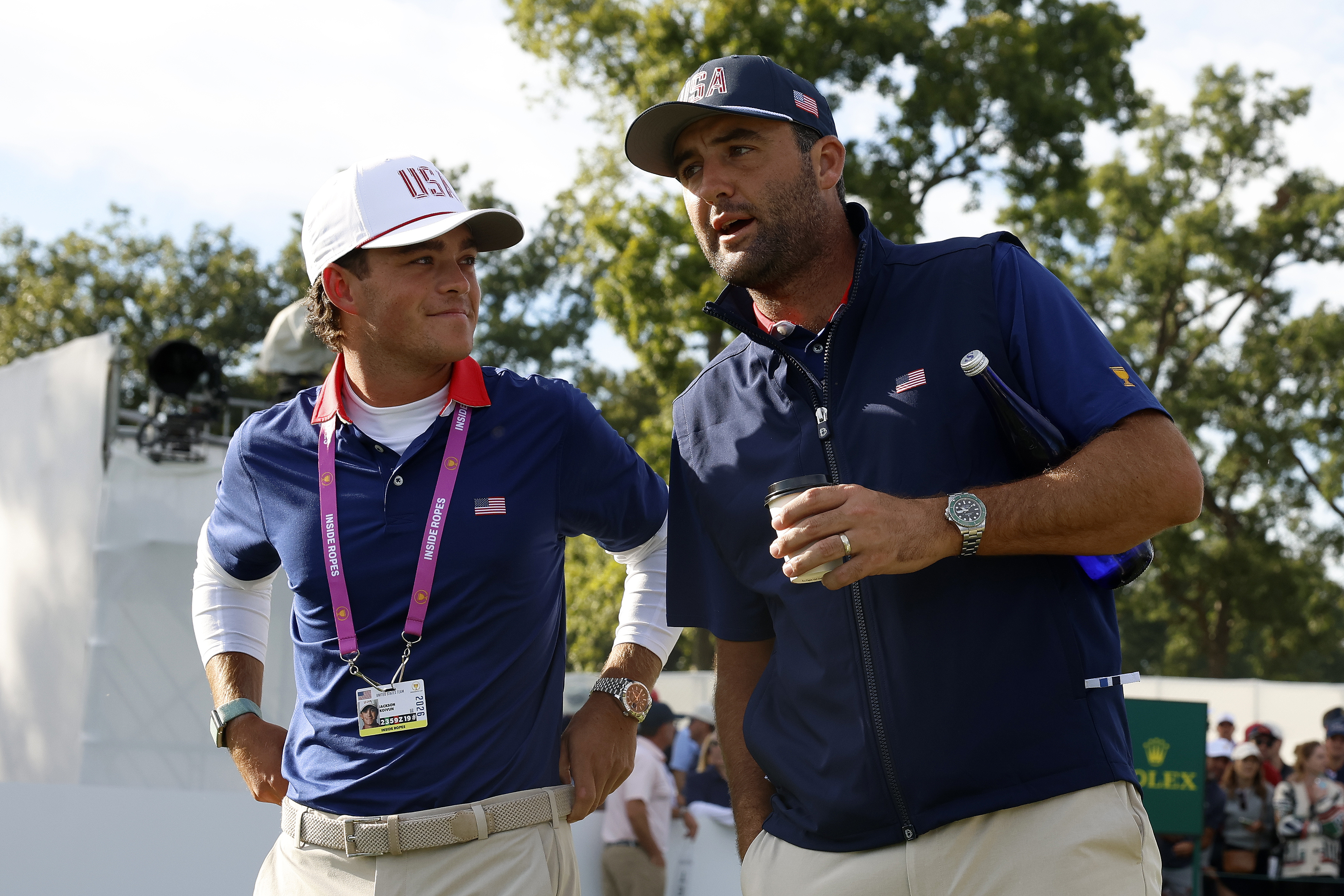 Presidents Cup Sunday results: U.S. tries to rally, cut into Internationals' lead as singles play begins