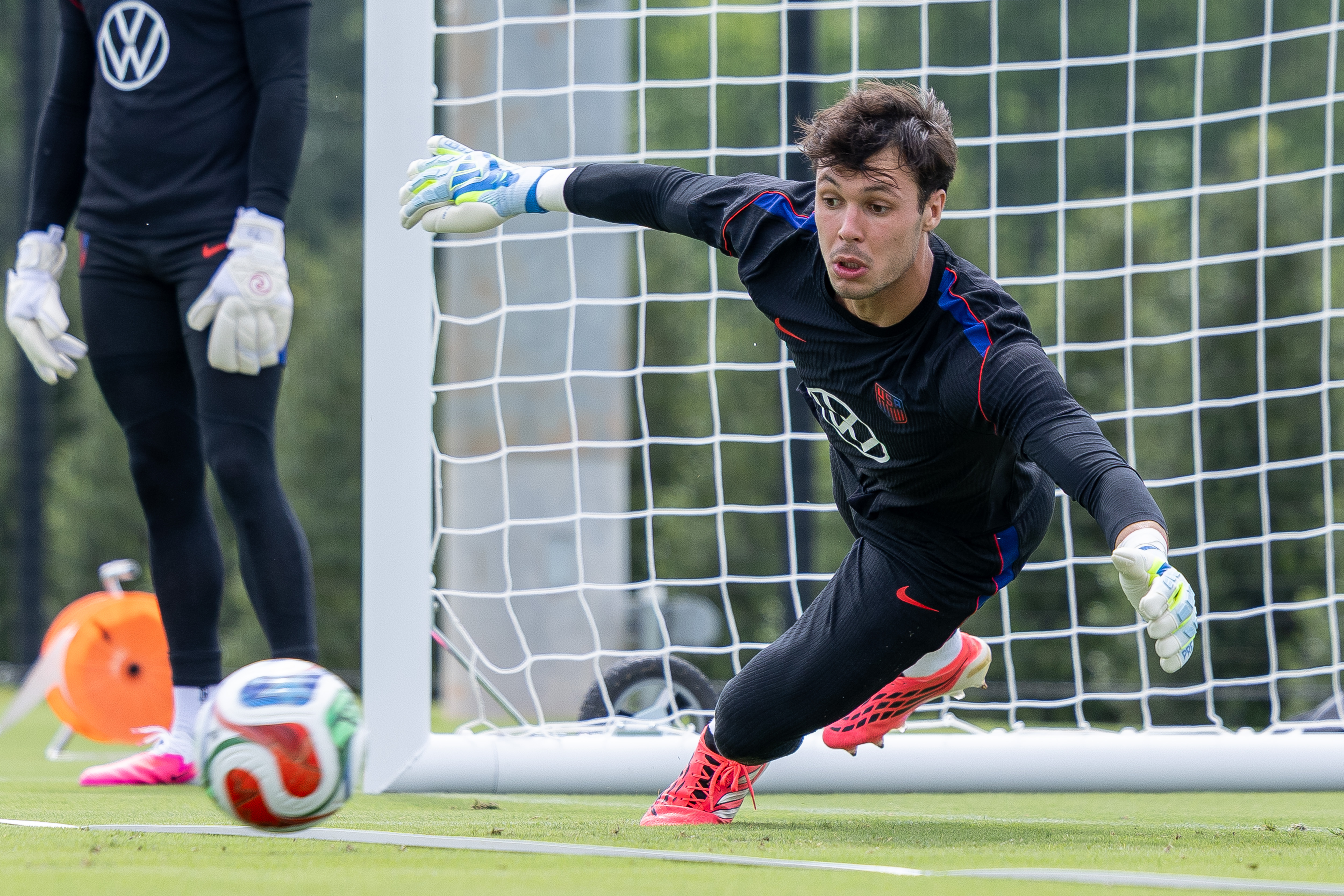 Diego Kochen grew up with Lamine Yamal at Barcelona. Now he's chasing his USMNT breakthrough