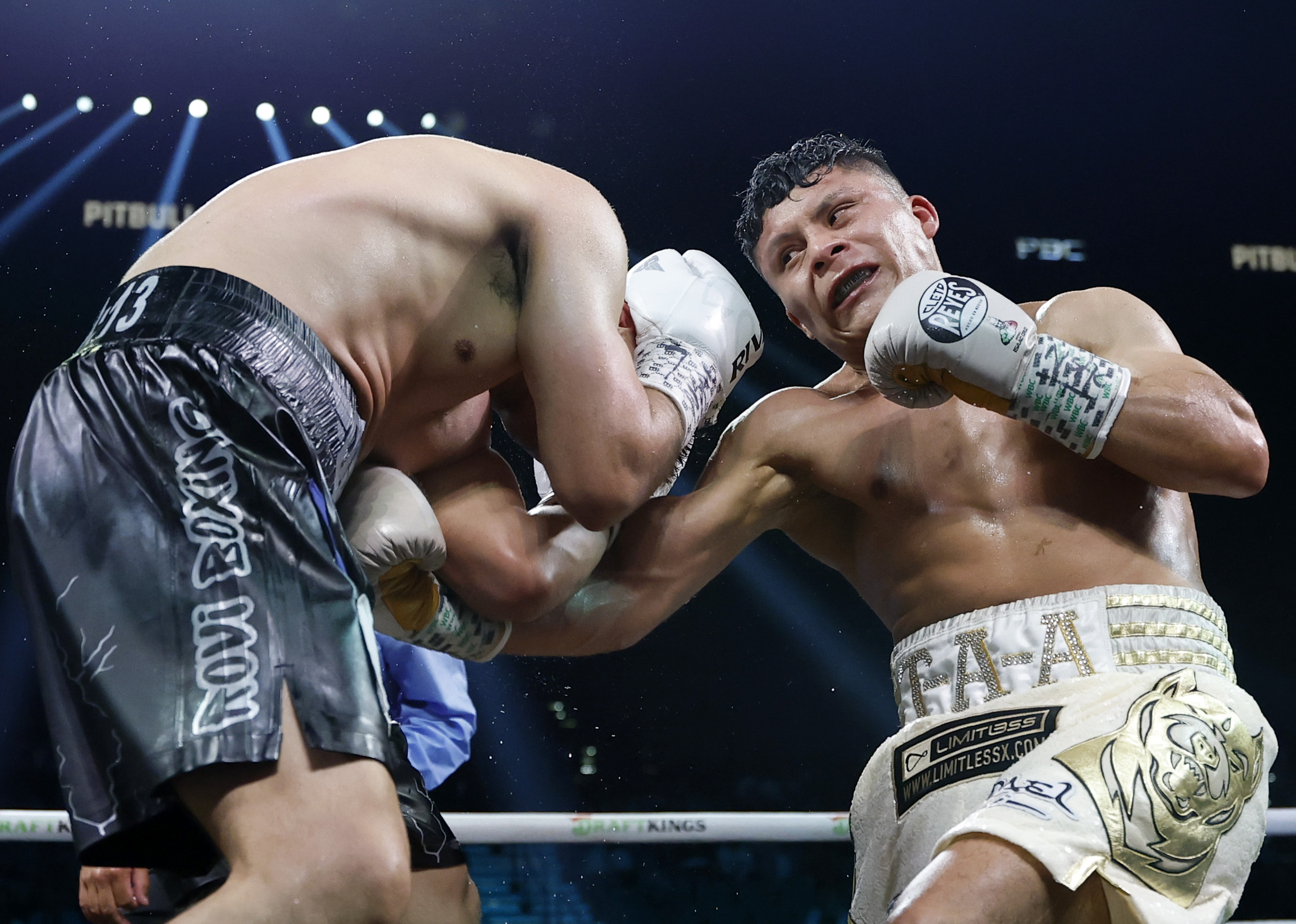 Isaac Cruz vs. Nestor Bravo full fight card, odds, start time, ring walks and how to watch Saturday's fight