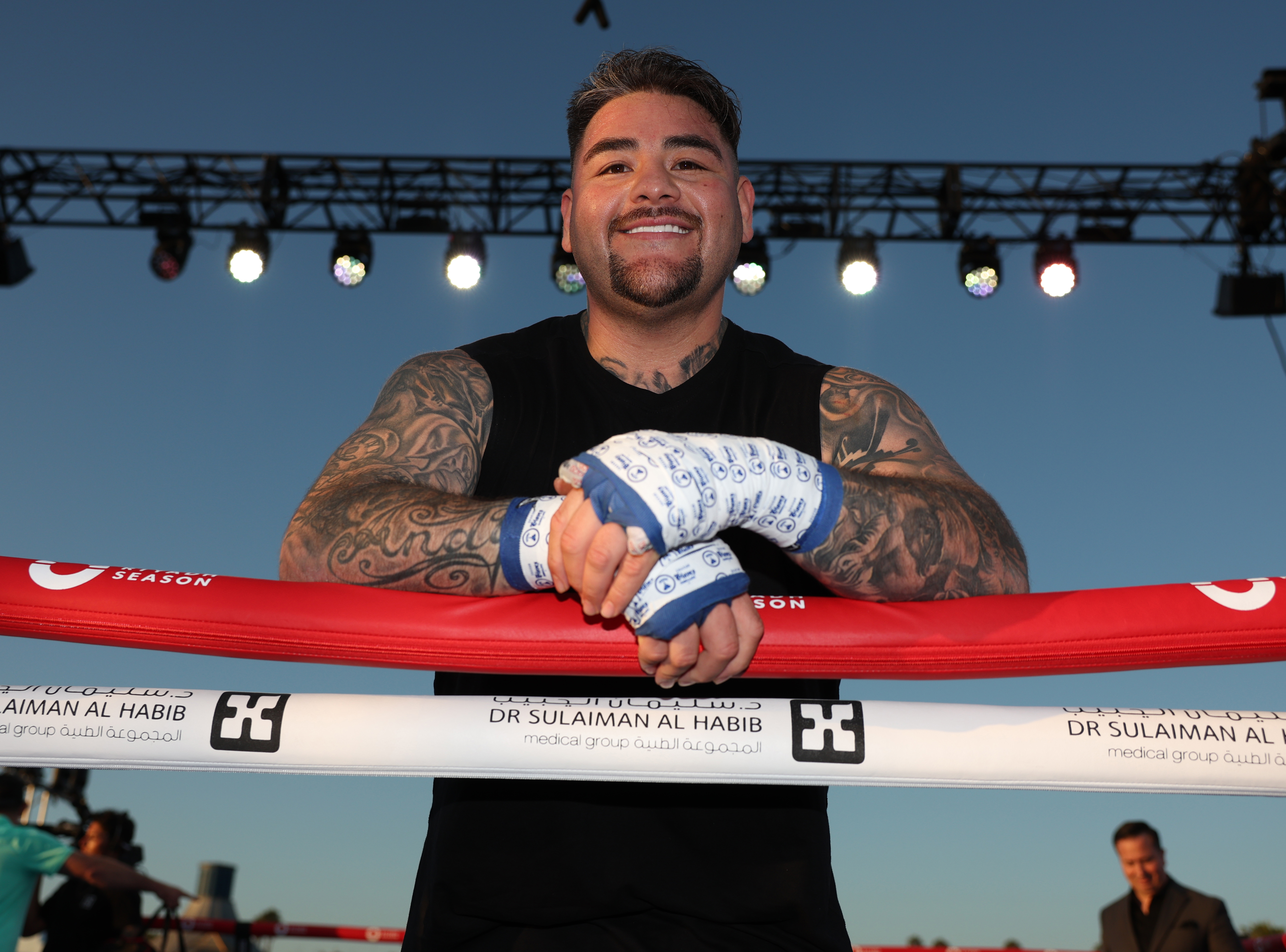 SANTA MONICA, CALIFORNIA - JULY 31: Andy Ruiz jr at Public Workouts ahead of  his fight on Saturday 3rd August 2024, at Santa Monica Pier on July 31, 2024 in Santa Monica, California.  (Photo by Mark Robinson/Matchroom Boxing/Getty Images)