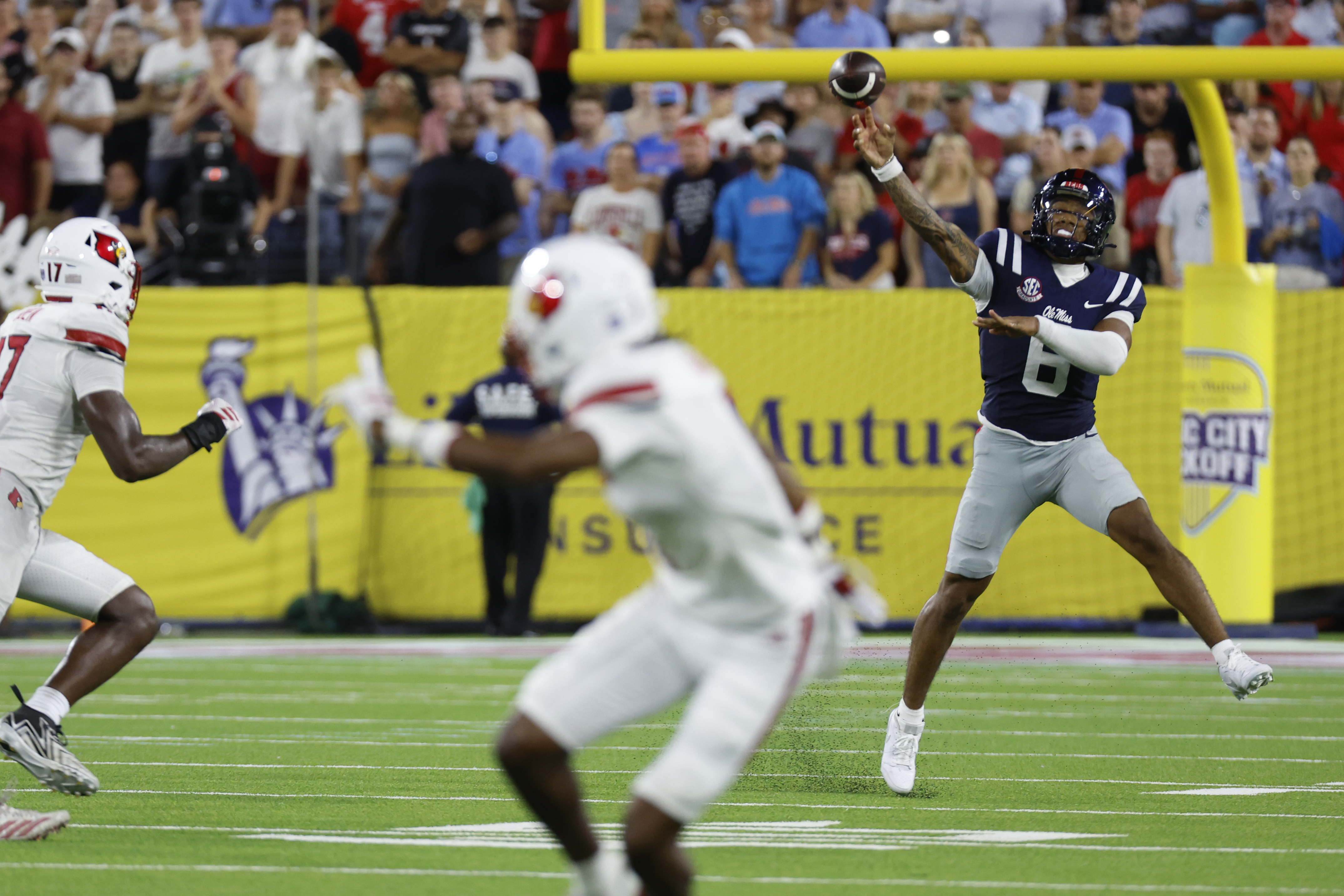 'Football 301': Here's why Trinidad Chambliss is improving his 2027 NFL Draft stock