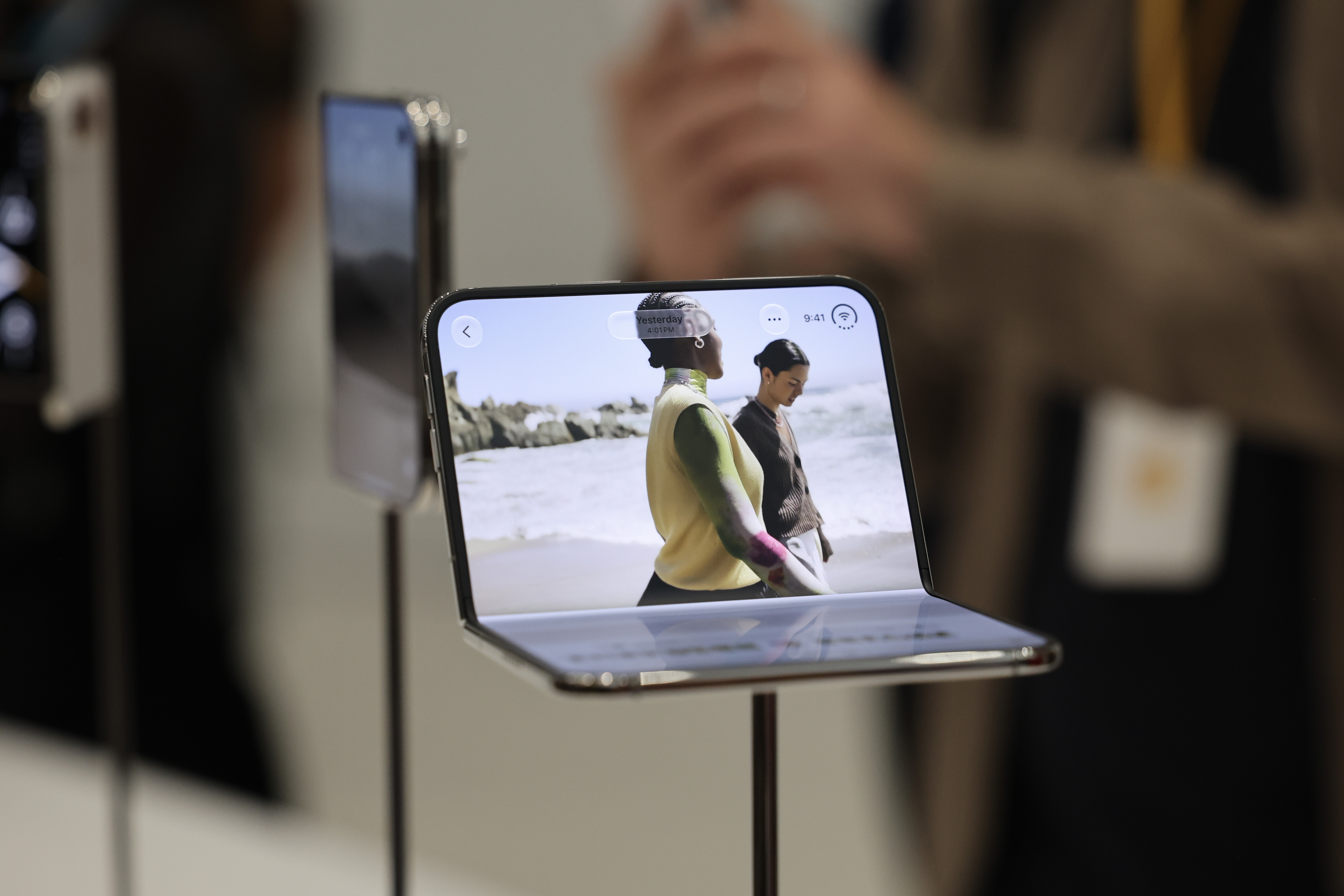 iPhone Duo Launch Drives $1.2B+ Foldable Accessories Market | Seller Opportunity