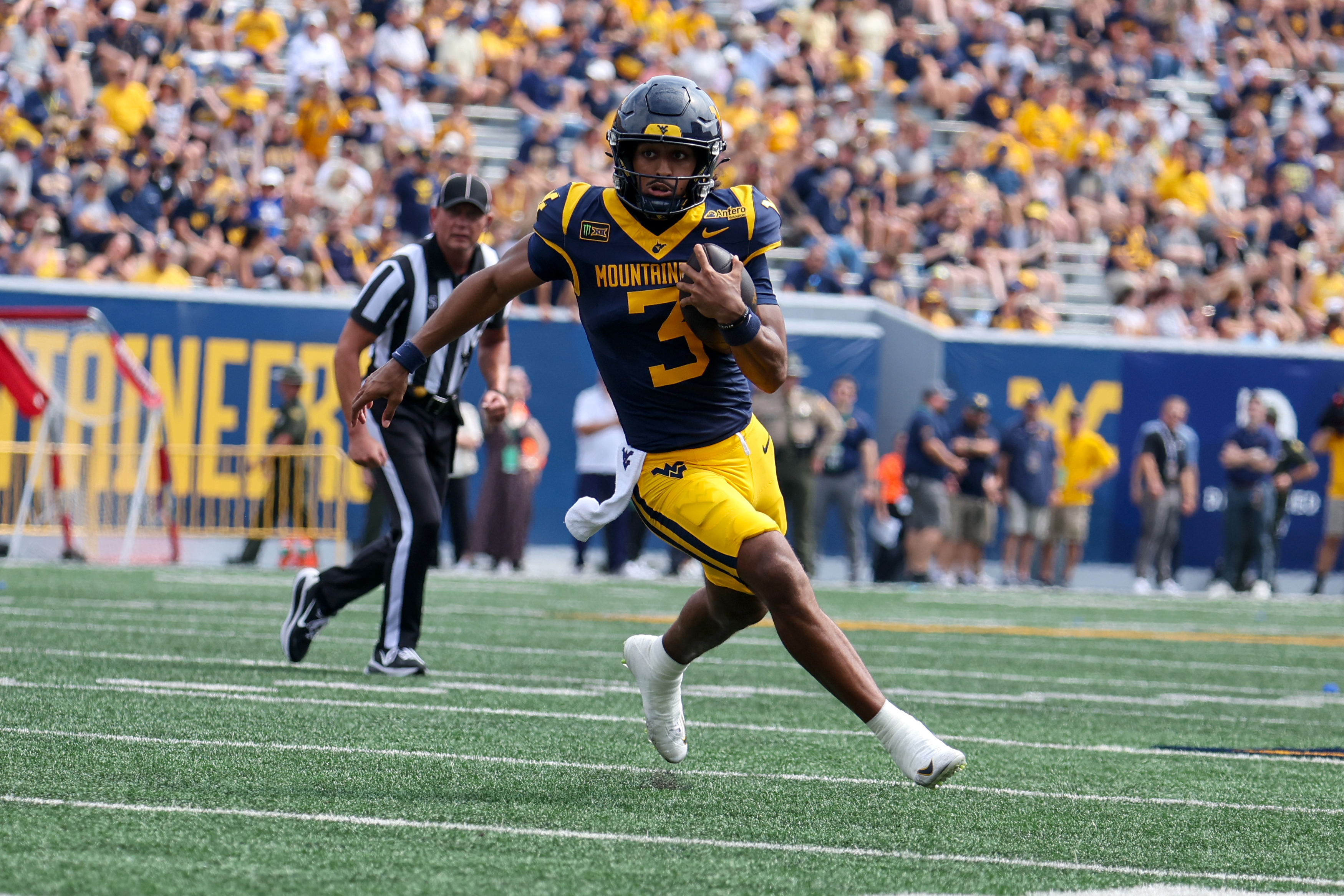 College Fantasy Football Week 3 Waiver Wire Pickups: Michael Hawkins Jr., Jaleel Skinner among top players to add under 10% rostered