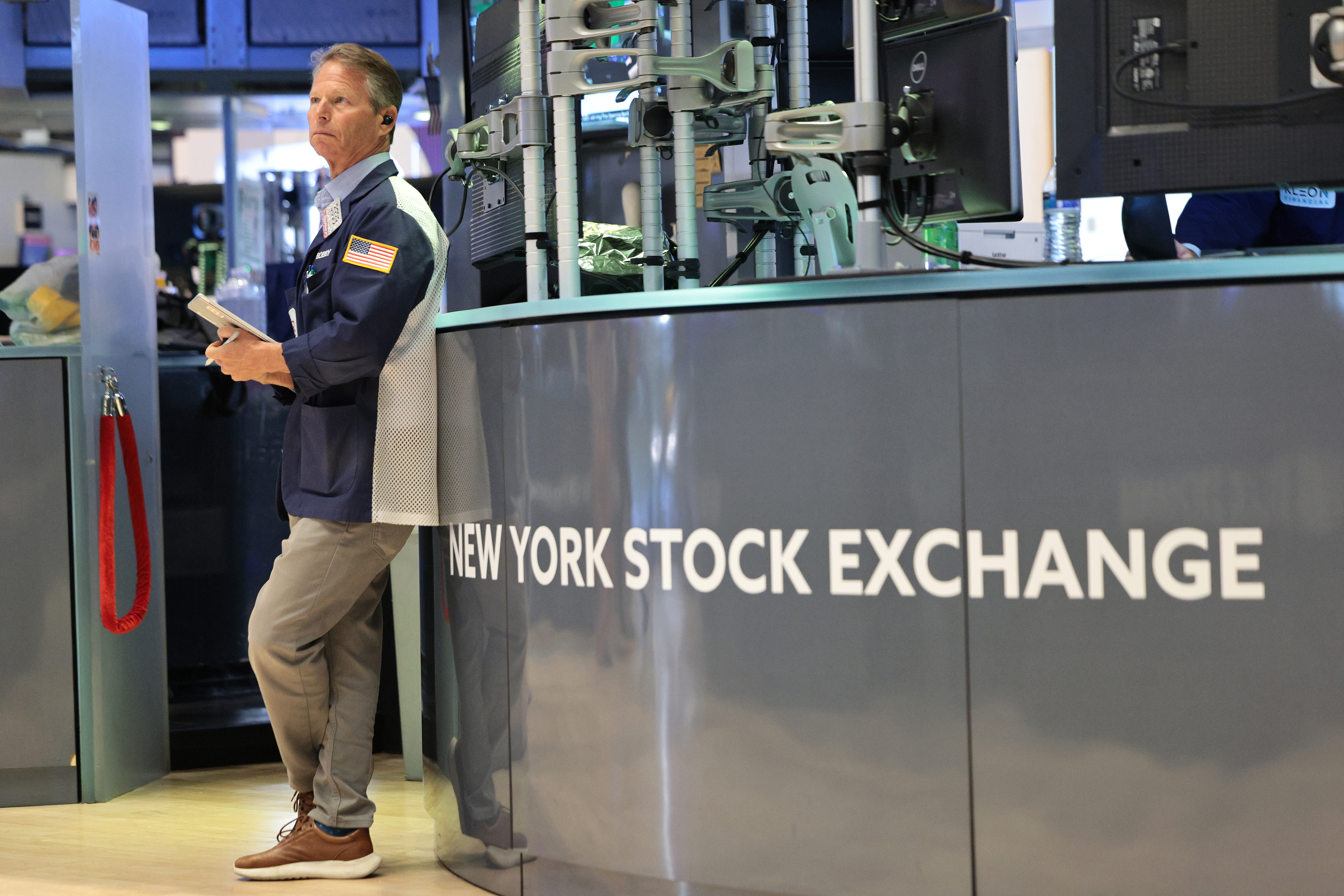 yahoo.com - Grace O'Donnell - Stock market today: Dow, S&P 500, Nasdaq slip as oil prices rise