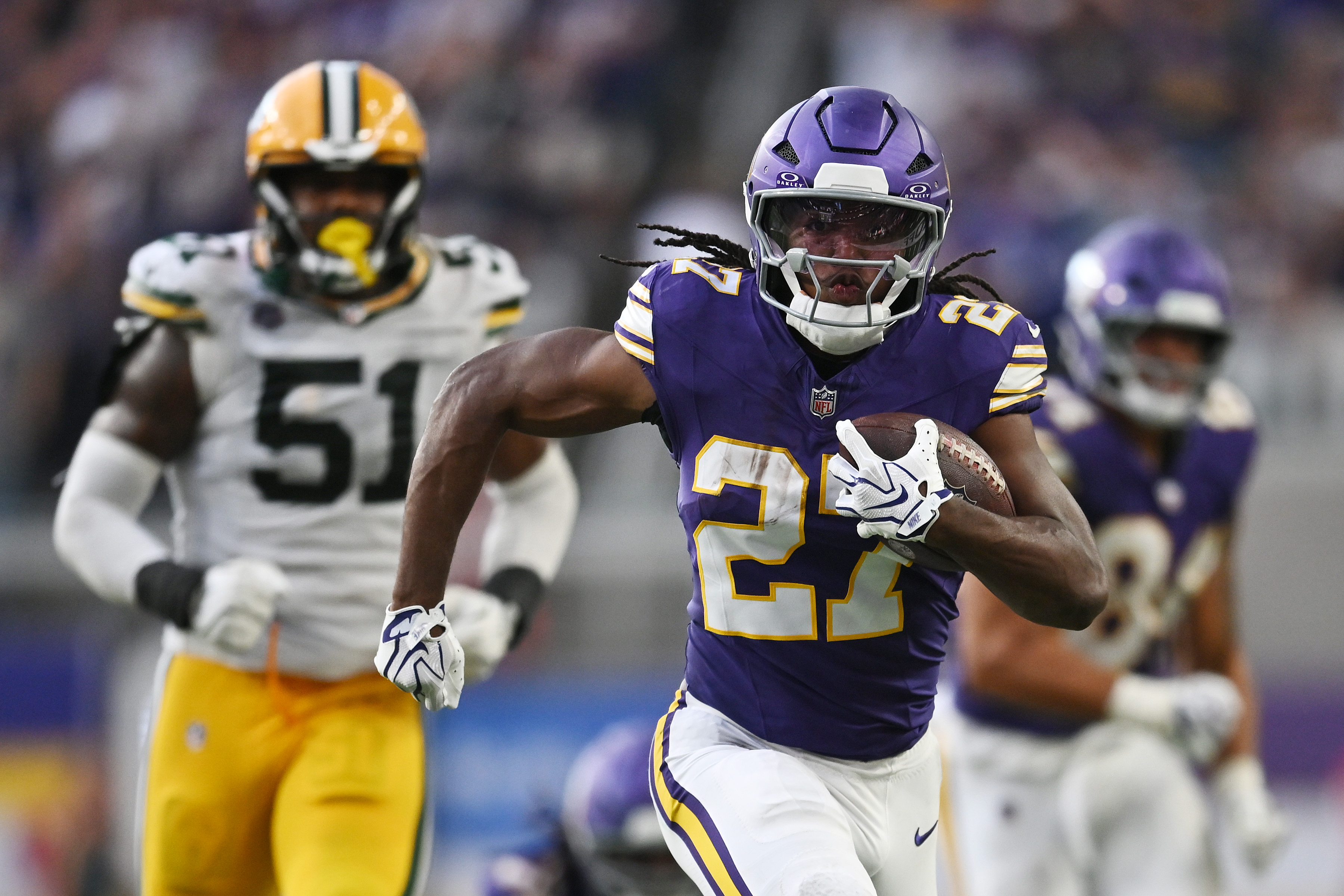 Vikings place RB Jordan Mason on IR with fractured thumb