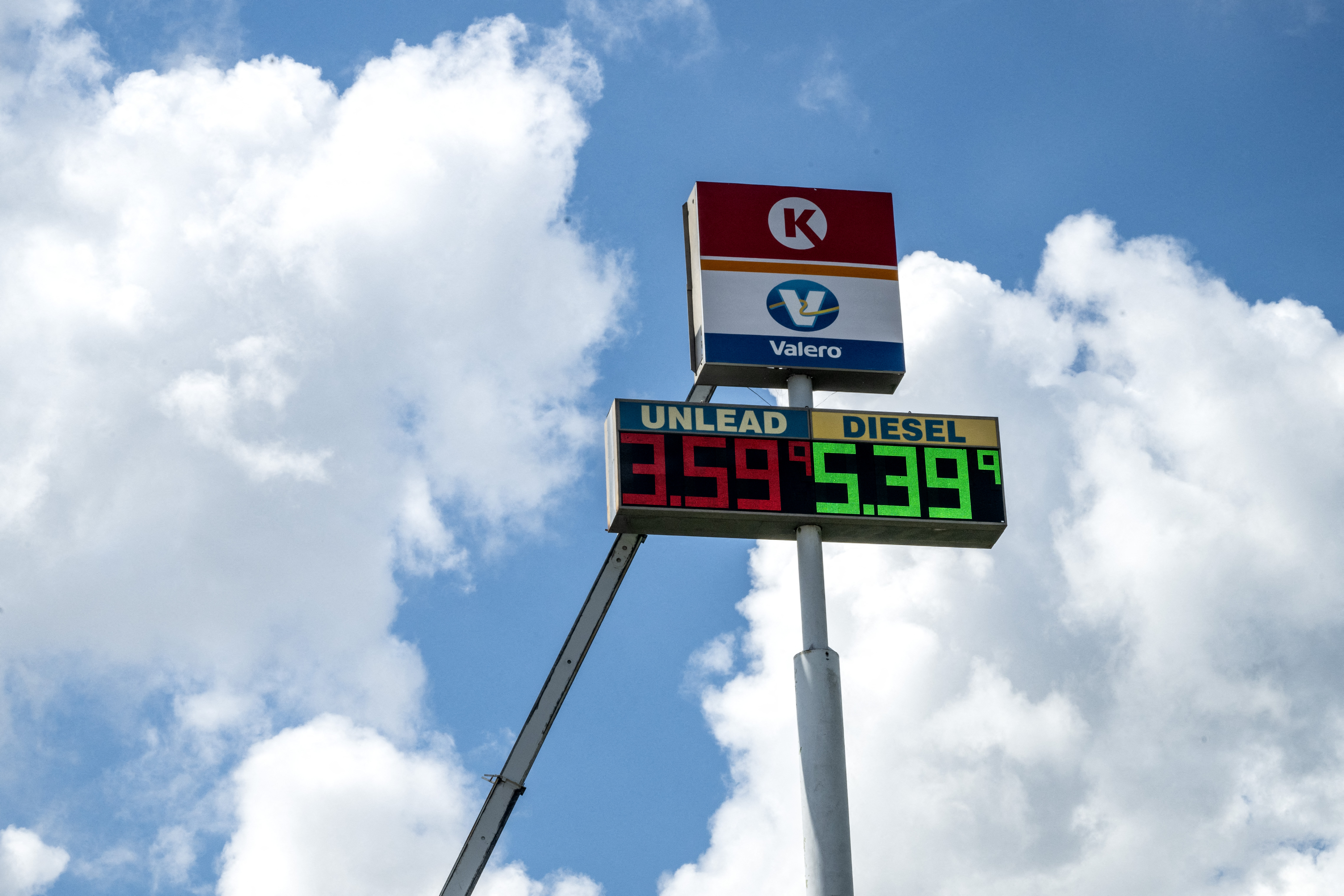 yahoo.com - Grace O'Donnell - Stock market today: Dow, S&P 500, Nasdaq futures hold steady as oil prices near $100