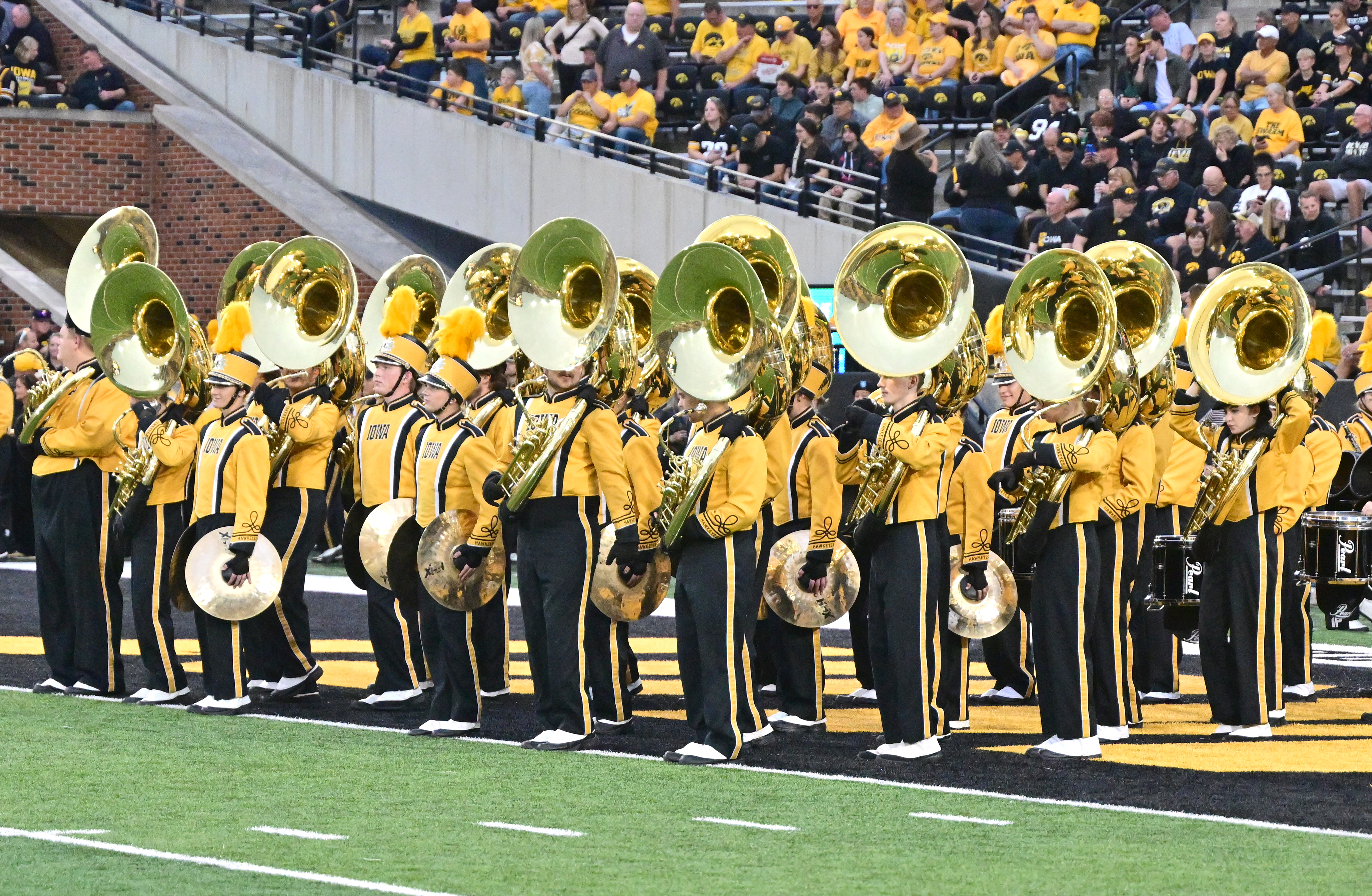 Iowa marching band member taken off life support after collapse in extreme heat