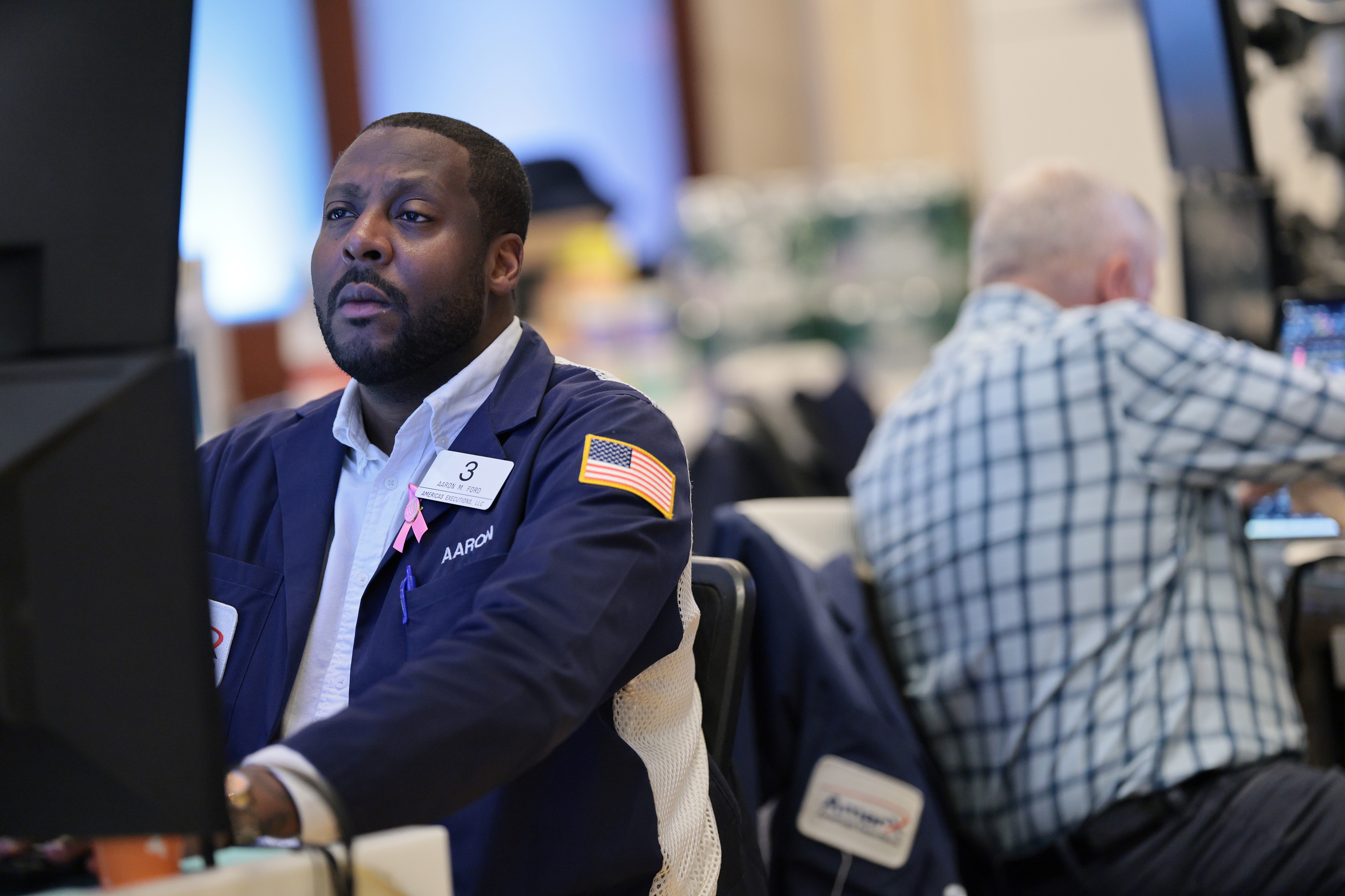 Wall Street Surges to Fresh Highs as Anthropic’s Blockbuster IPO Filing Collides With High-Stakes Tech Earnings