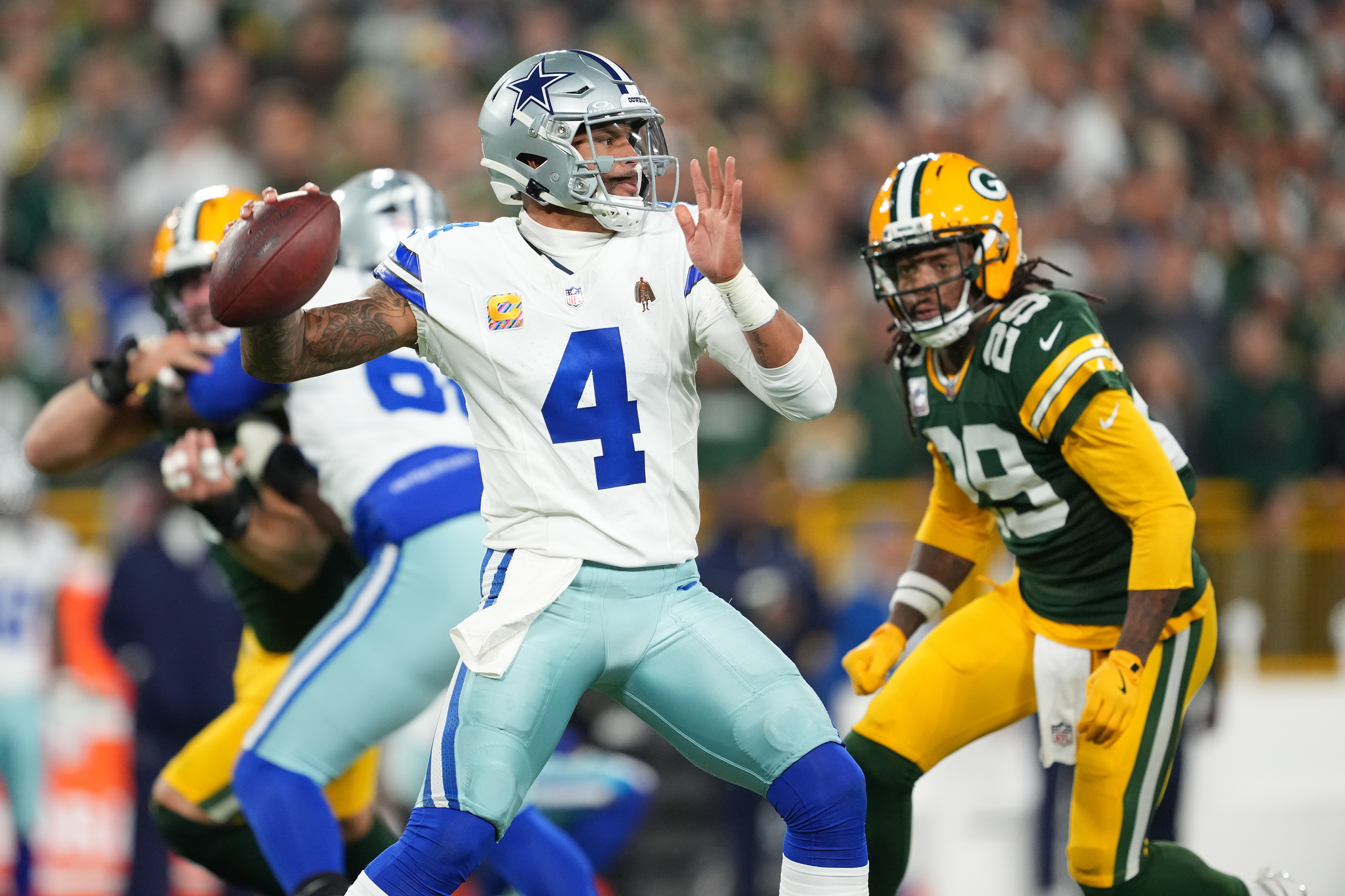 Cowboys at Eagles 'Monday Night Football' betting odds, picks and predictions: Best bets, player props