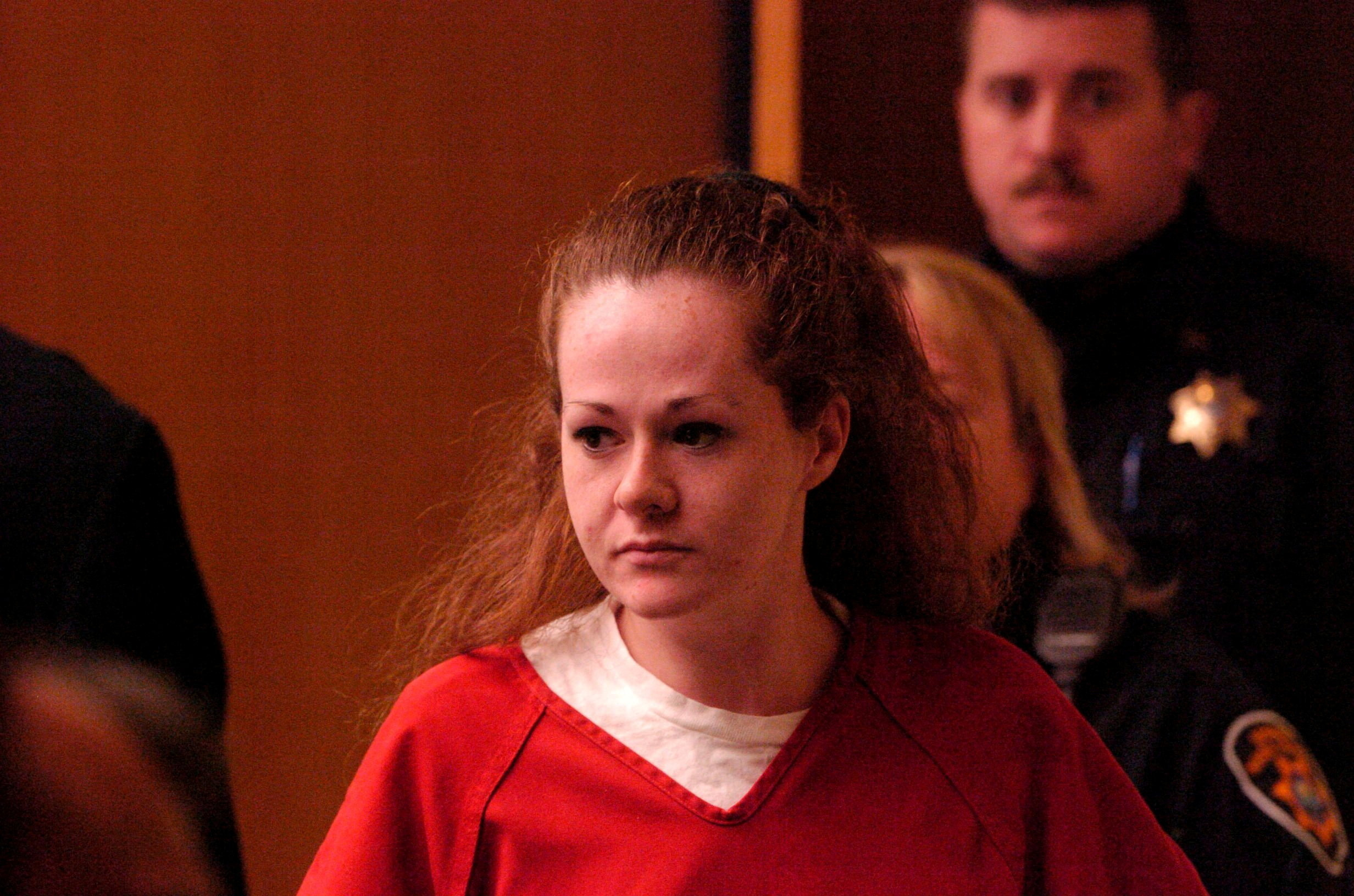 A picture taken on December 4, 2007 shows death row inmate Christa Pike entering a Knox County Criminal Court in Knoxville, Tennessee.